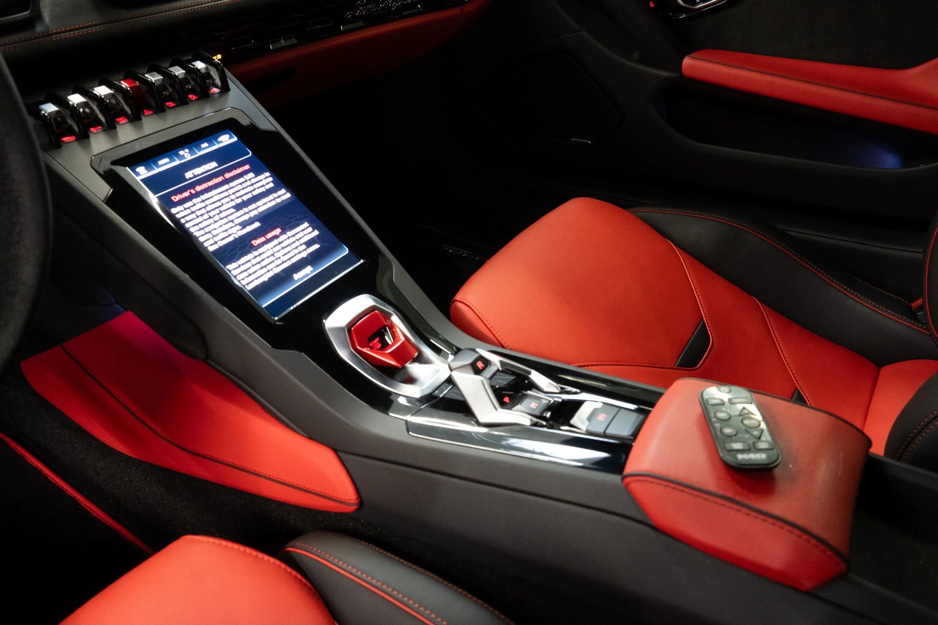 mph016_544538853_Used_2020_Lamborghini_Huracan_EVO_1763065970_a7f10fa94c