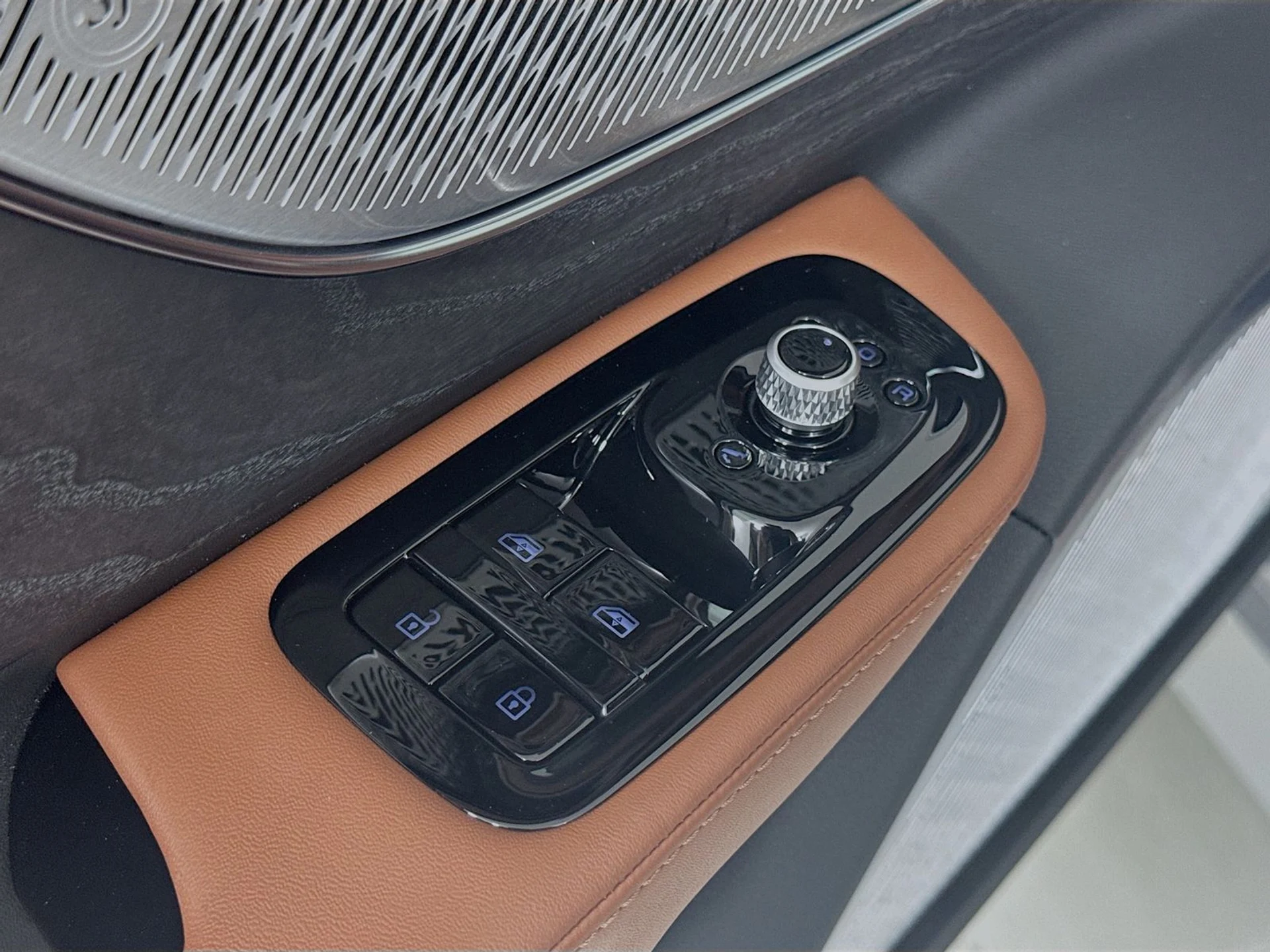 mph016_55064908_58c236831e2b59e07cb45ca4972c5606x_fea1b548fa