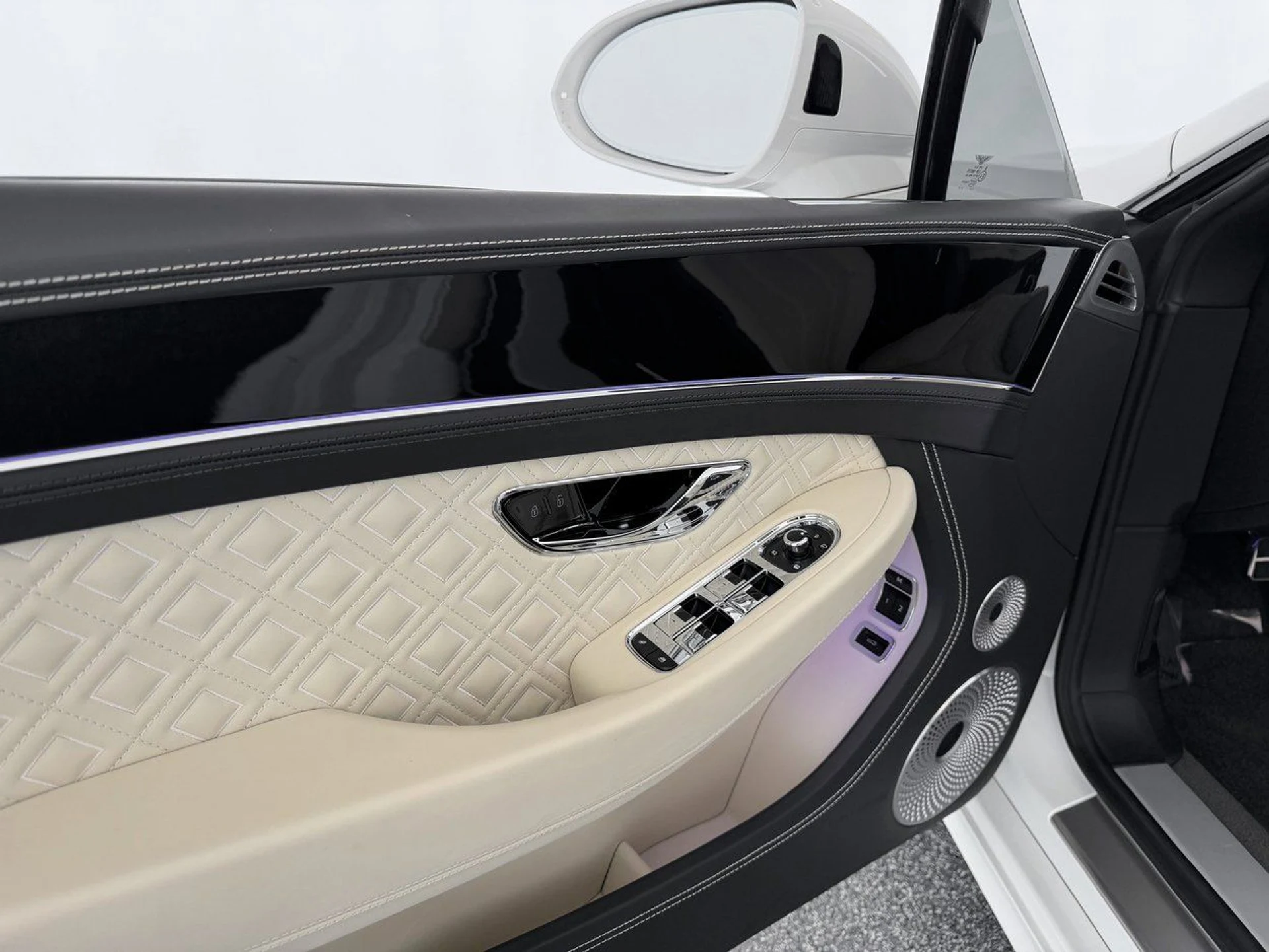 mph016_554201355_27f6ba3f0fd08b073633f21089df798ex_7005ade9e1