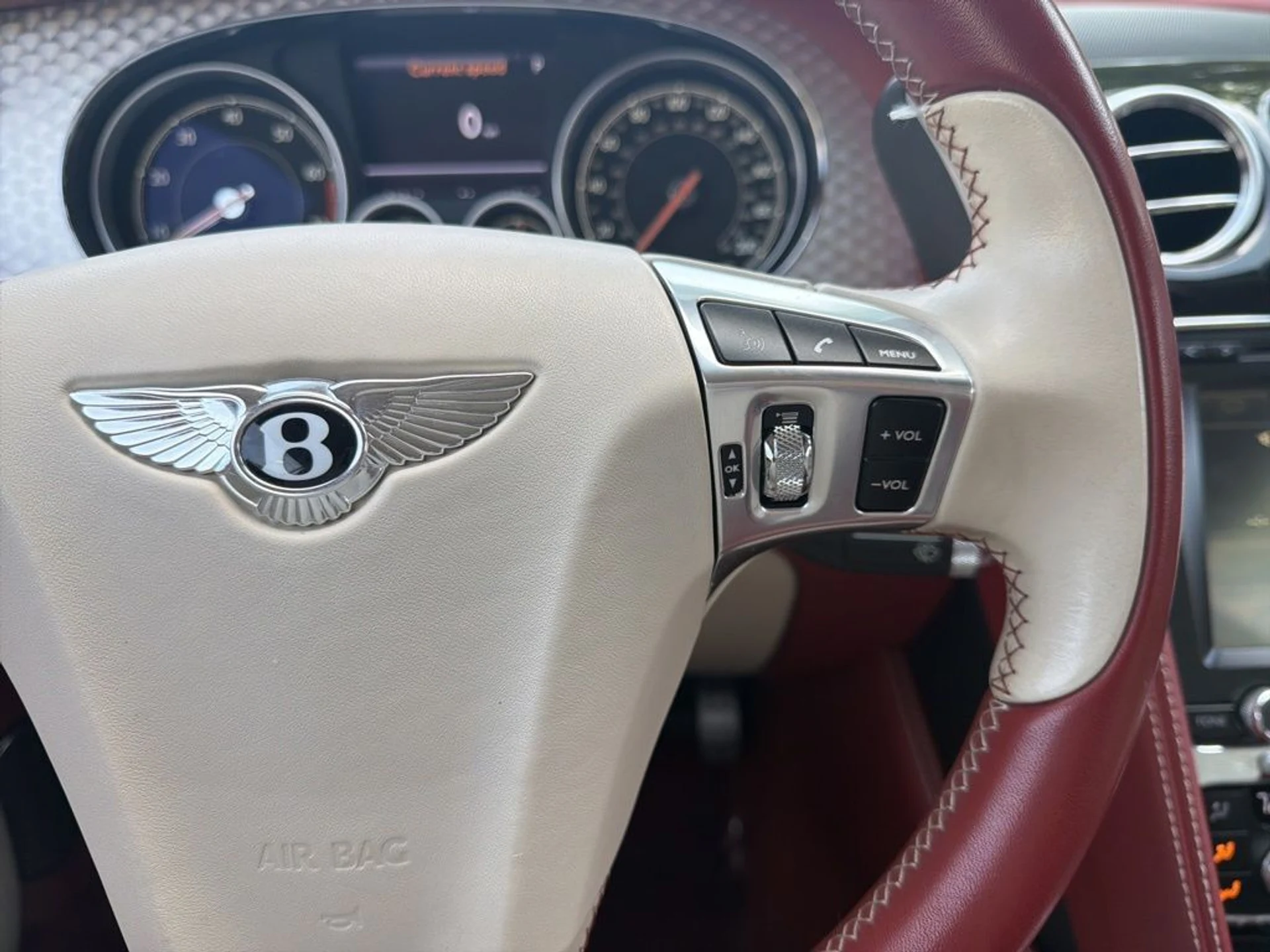 mph016_555031903_rr3otixekw51xf1ogdg13sjjitpl_2130050161