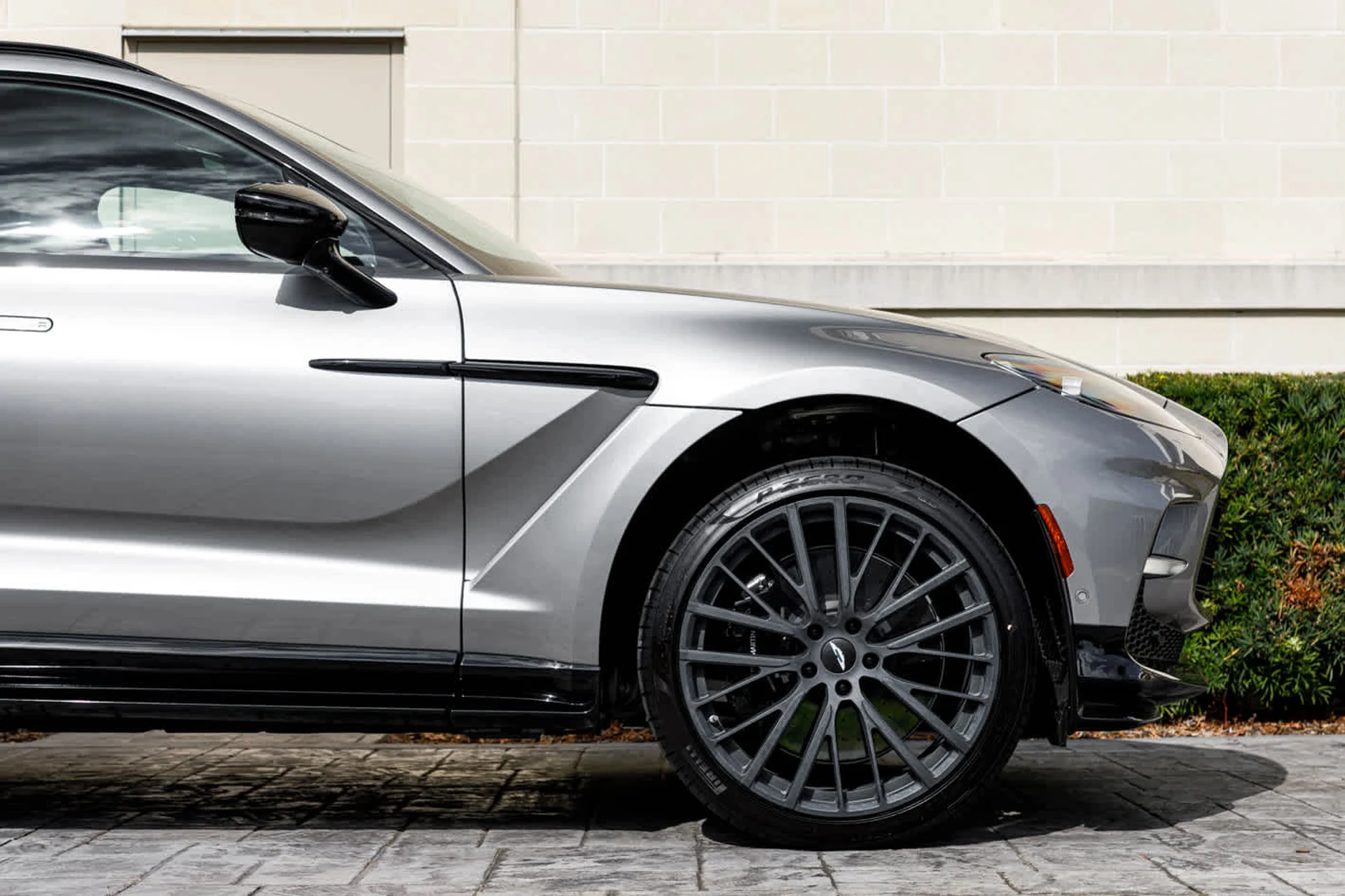 mph016_55514905_17_5a61fdd99d