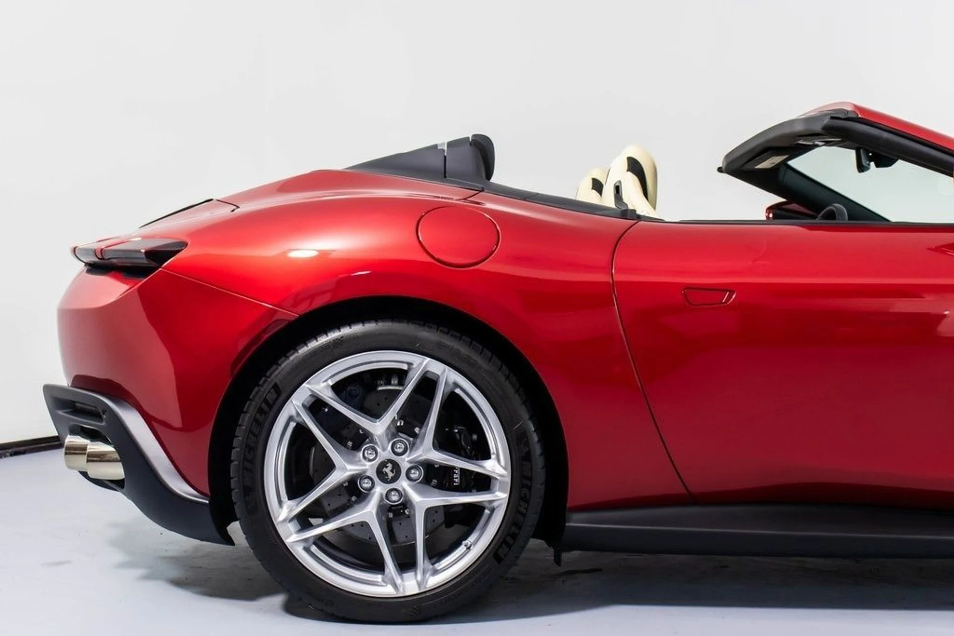 mph016_556426043_fa2f04947b8e189760226f32d11d8de8x_fbfbe056ab