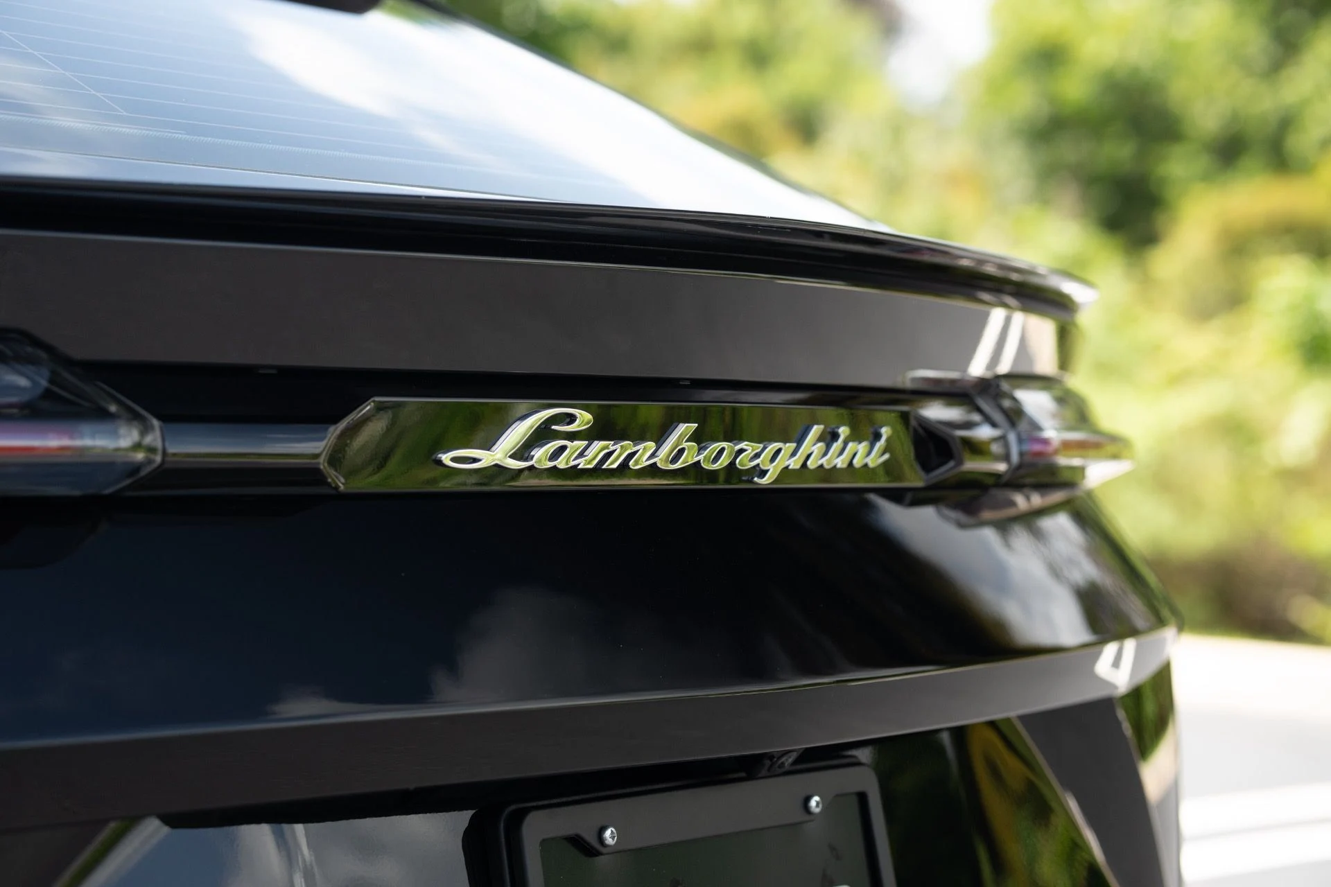 mph016_563650399_Used_2020_Lamborghini_Urus_1758836559_a2ff139d14