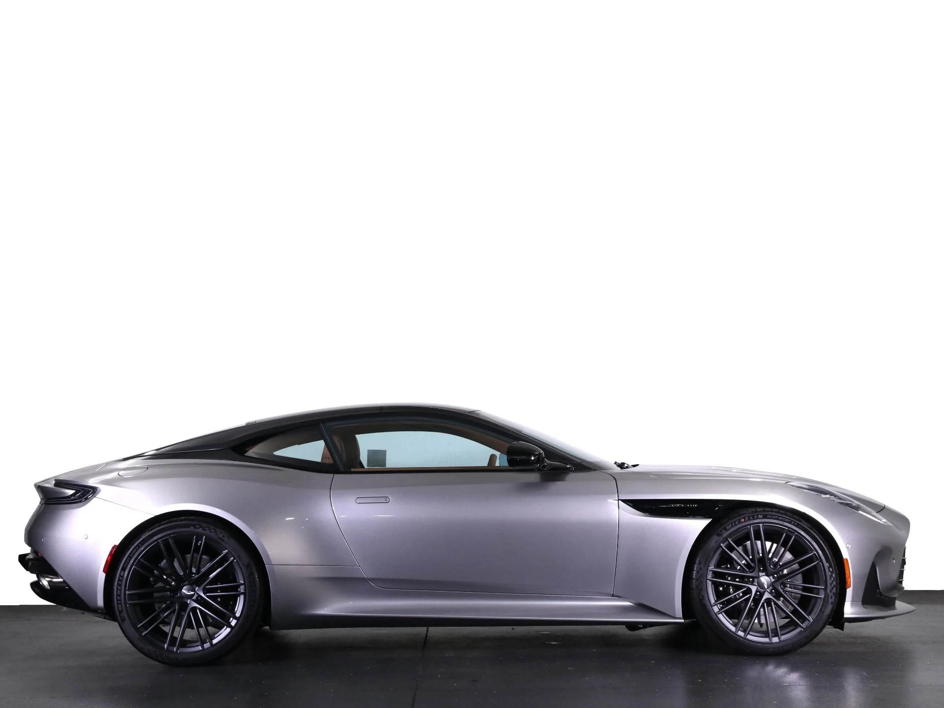 mph016_566232831_New_2025_Aston_Martin_DB_12_1758482446_f12de29214