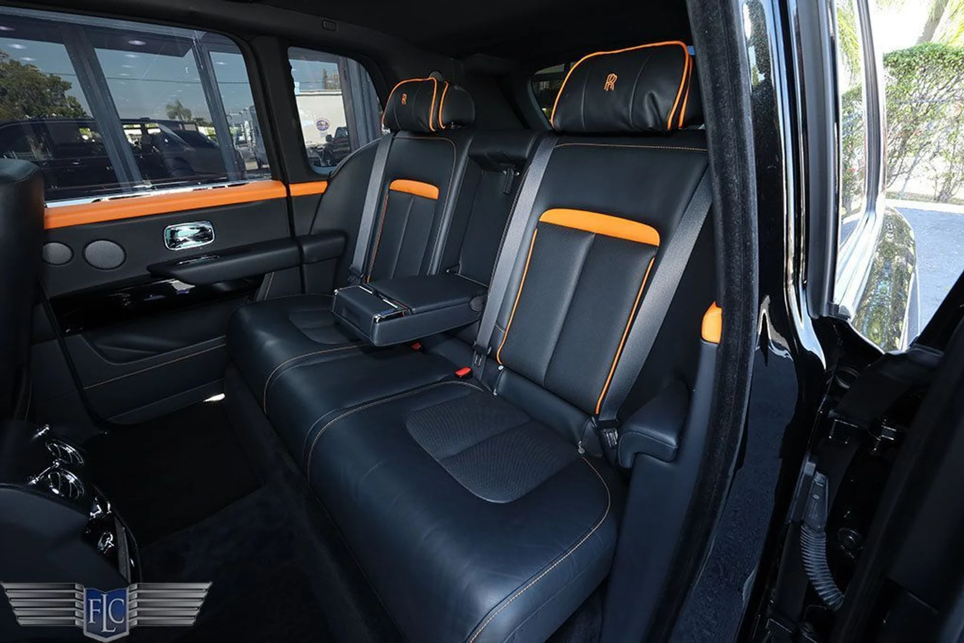 mph016_567000081_used_2022_rolls_royce_cullinan_sportutility_6305_22954995_17_1024_1564fe3e10