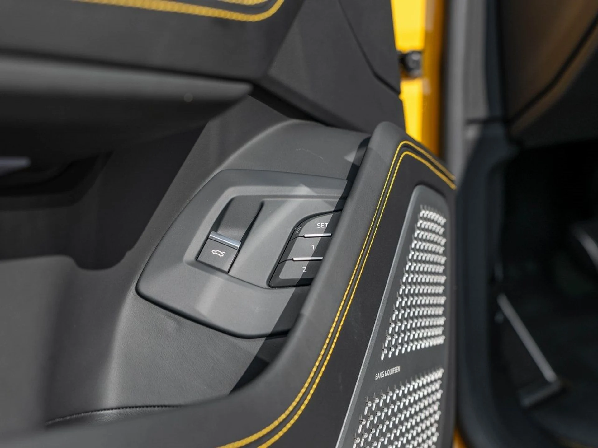 mph016_587197012_9ba7e53a3821ecf10629ef2482138ac1x_e3970d0827