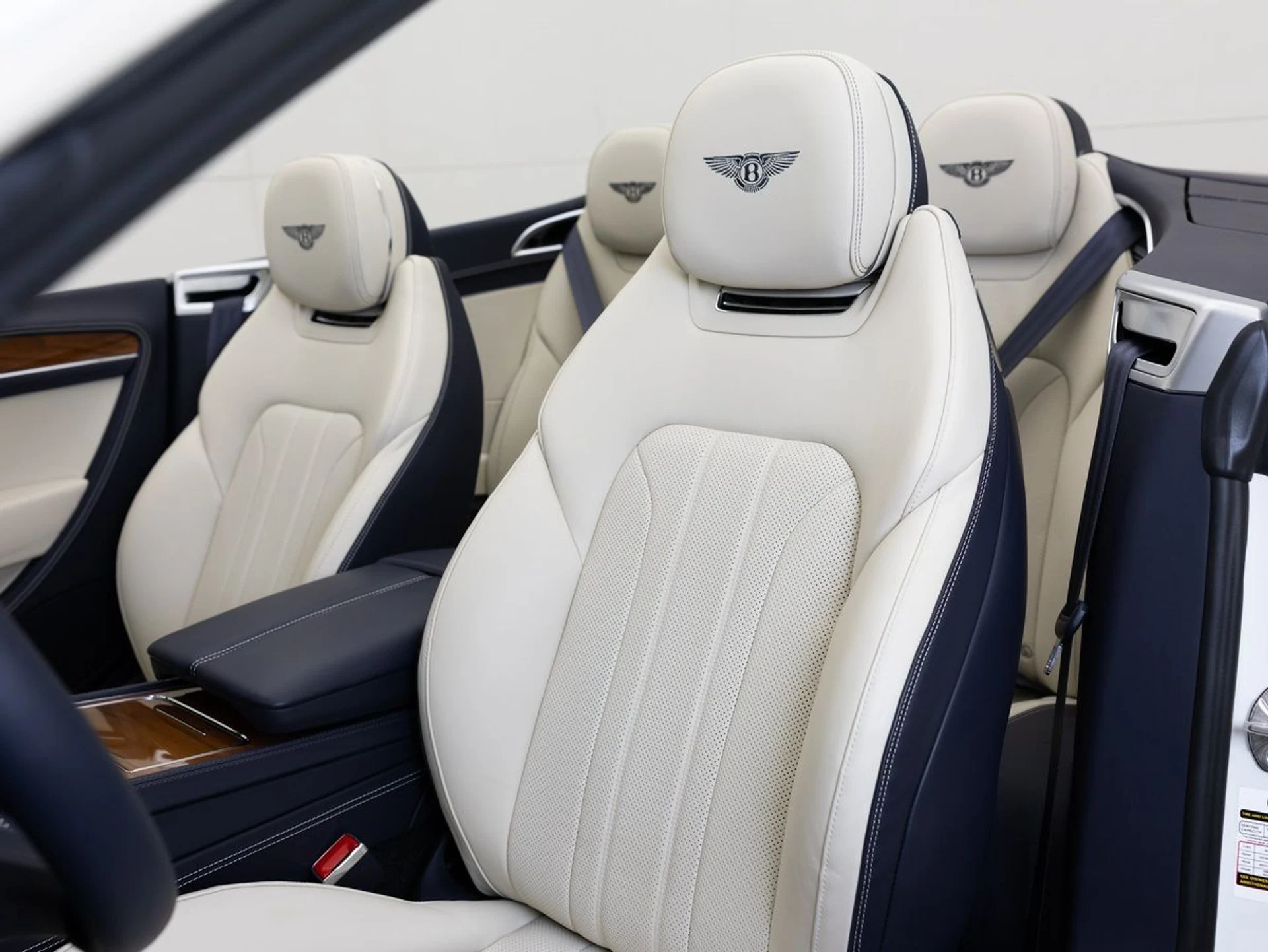 mph016_588829314_qafqq3kc4othzdr9pqr2658ibfpb_95a05f5828