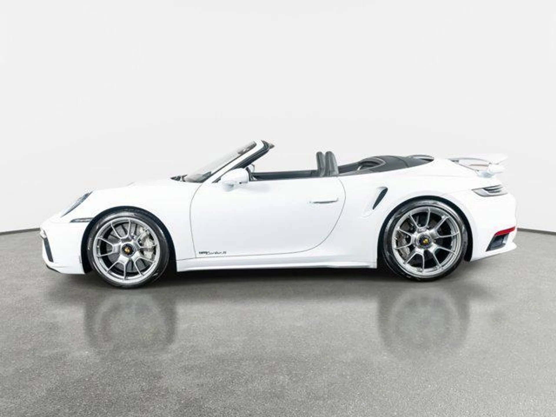 mph016_592186779_Fru_li6gd90yo4_UY_Pi9t_Pe1_G_Bz_I_faa495bf10