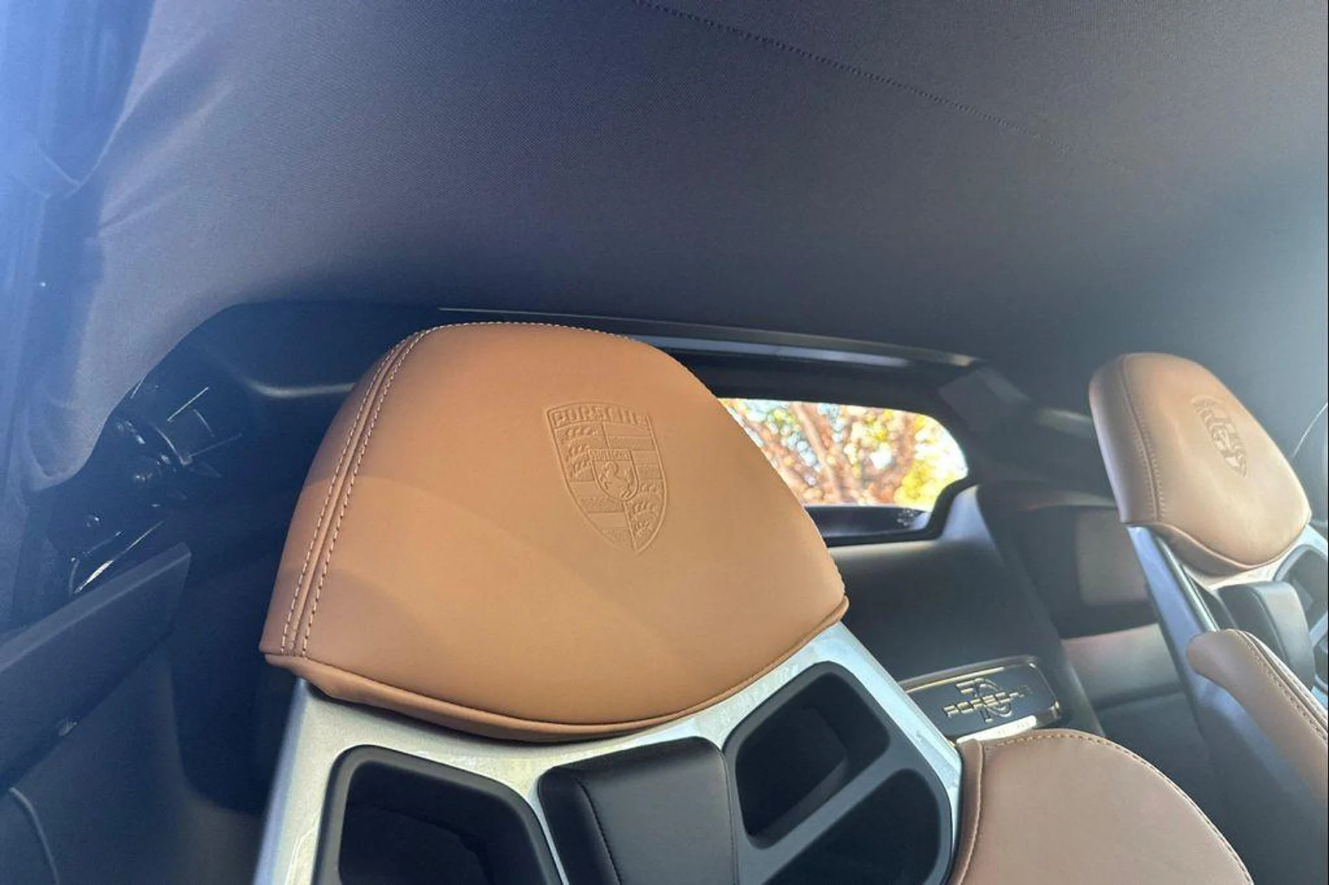 mph016_592522776_L_Uti_I7i_F1wv_Ef_Lx_PEIR_2y_Kql_Au_M_62ff93d52e