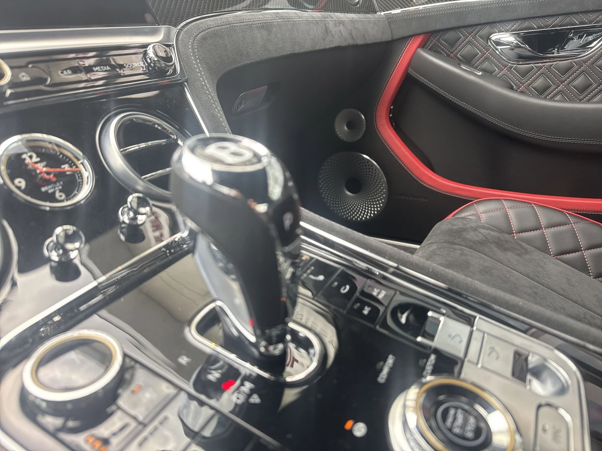 mph016_594668961_b54b8e06053549e40f79bed48fd9d122x_dbd6dbb6c1