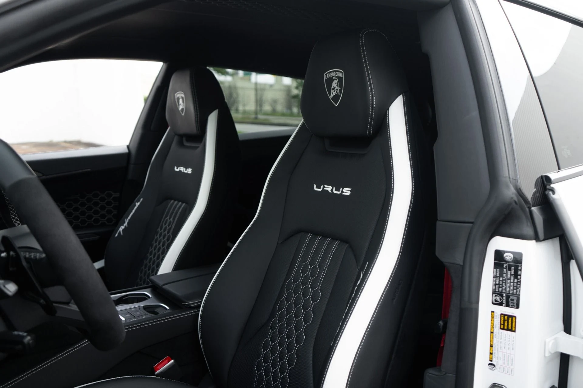 mph016_594967768_Used_2024_Lamborghini_Urus_Performante_1772145208_8c3ec2d9a5