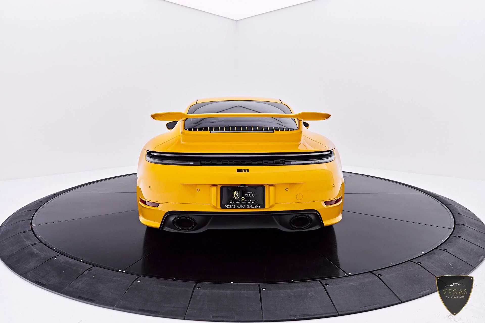 mph016_595994839_Used_2025_Porsche_911_Carrera_1784942446_2b137c5e0a