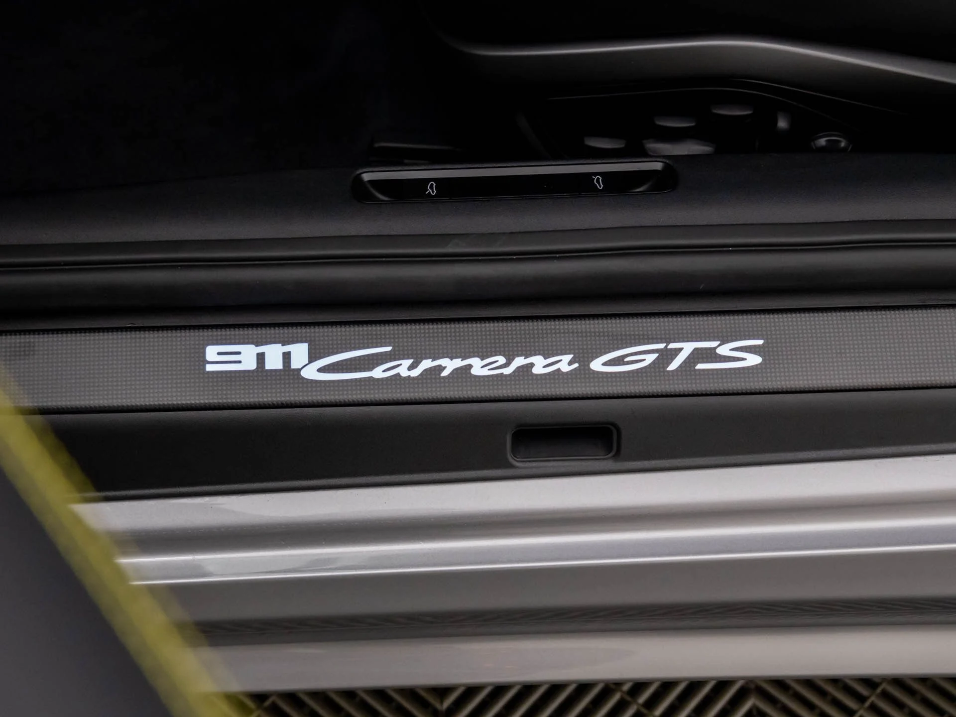 mph016_596533246_184f4a3e54177a24e799256779fca07ax_8263aa15a6