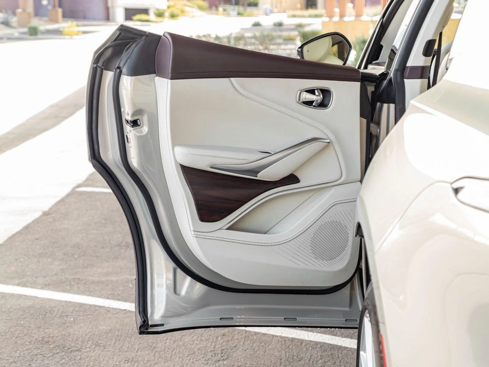 mph016_5967585_17_78f8b1bc81