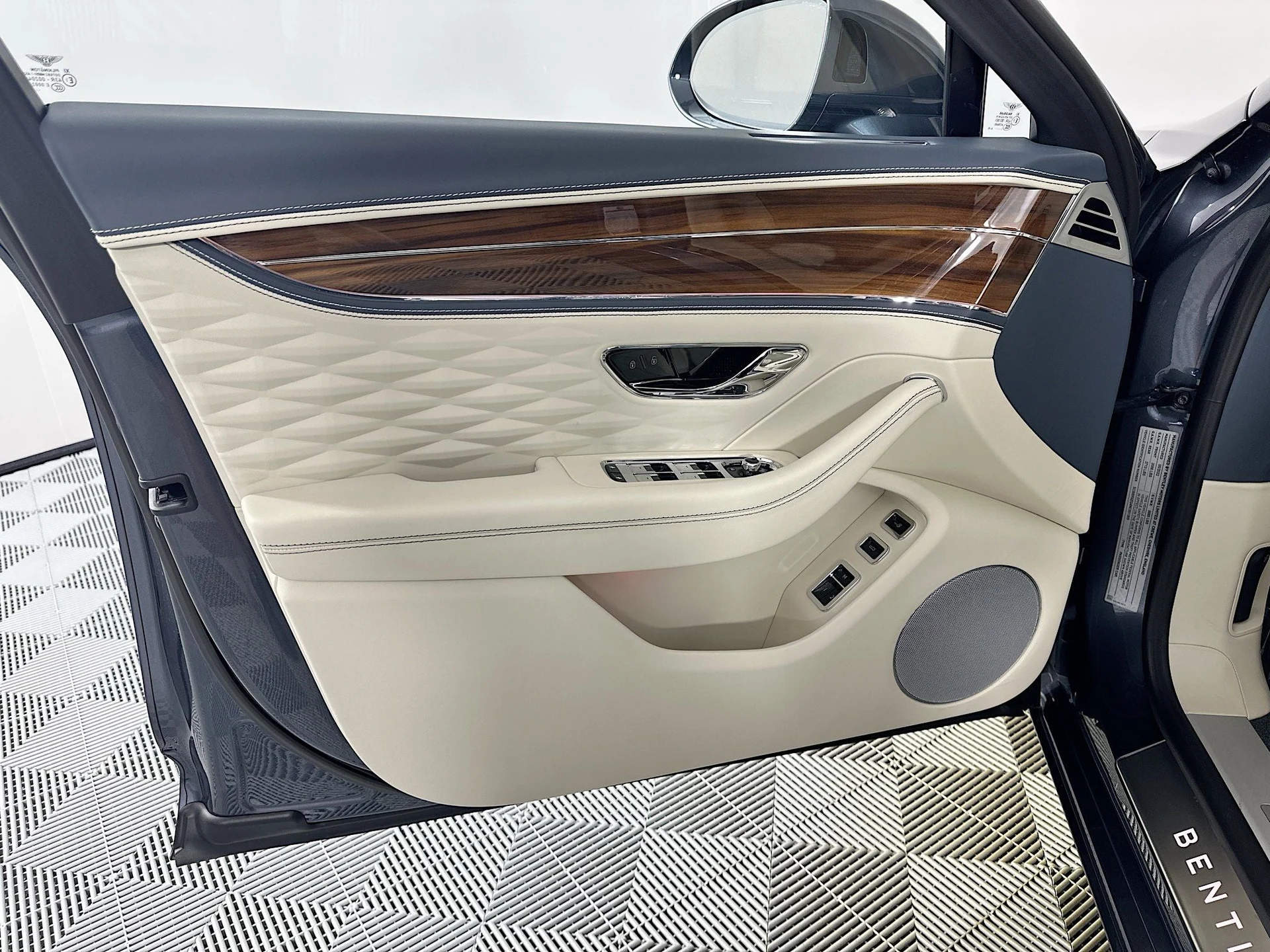 mph016_601984116_17_d68166ea5f