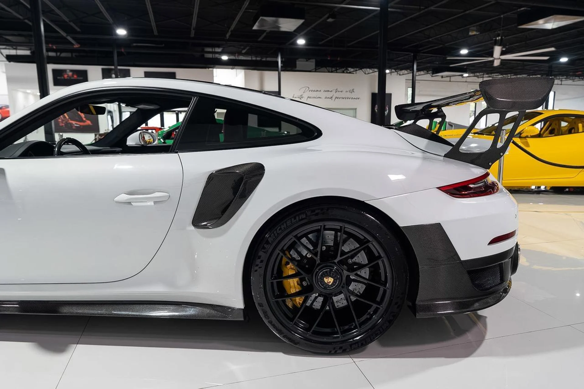 mph016_610255030_cb5147678d80917c7c2196d1f8440a9e_3847b9684b