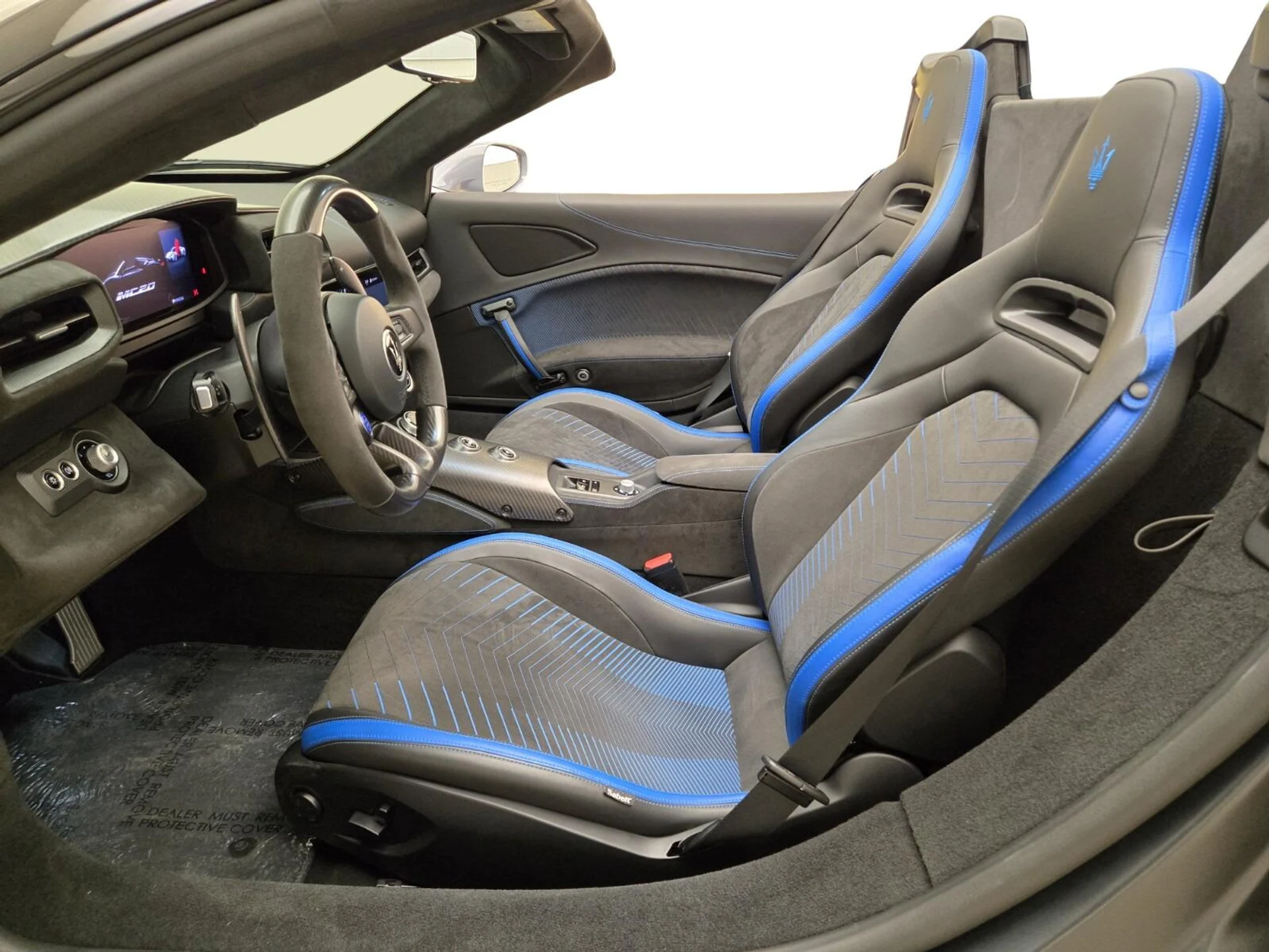 mph016_61163611_Used_2023_Maserati_MC_20_Cielo_1777354576_193b7fb34a