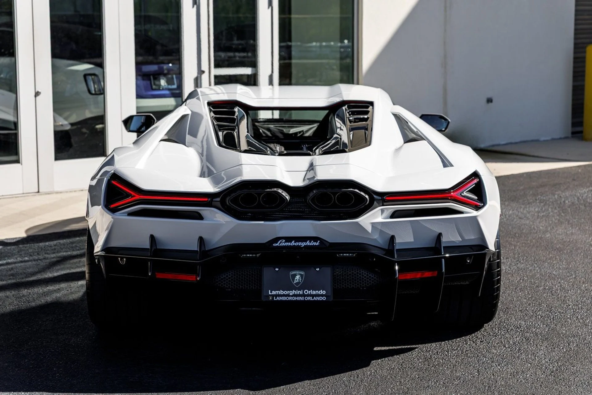 mph016_617857071_bb6388a9c5b3f96bcebce917f0121377x_f2f7460255