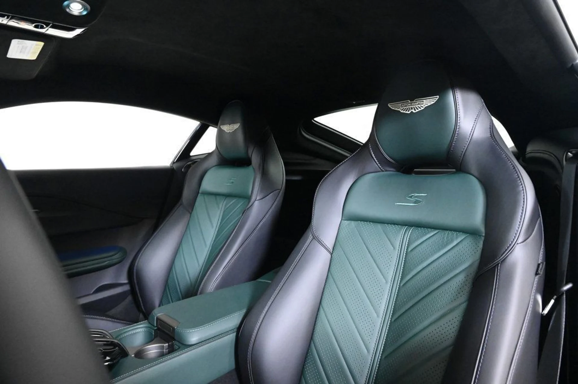 mph016_617914823_new_2026_aston_martin_vantage_scoupe_11350_22964227_16_1024_e6638e74a5