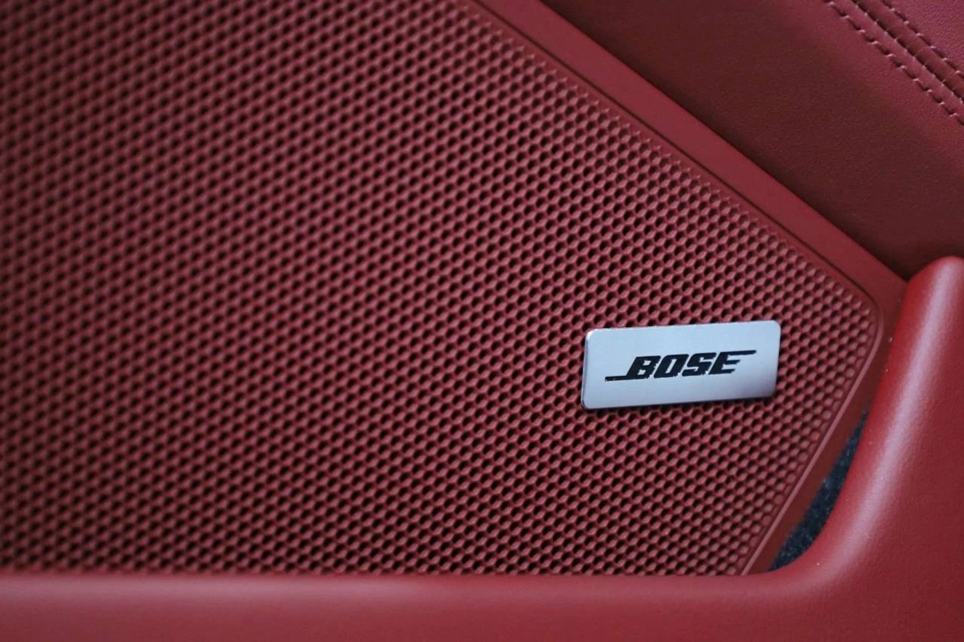 mph016_618283505_49947ba949a908b155bb1d93f46bfb00_a1e70ea819