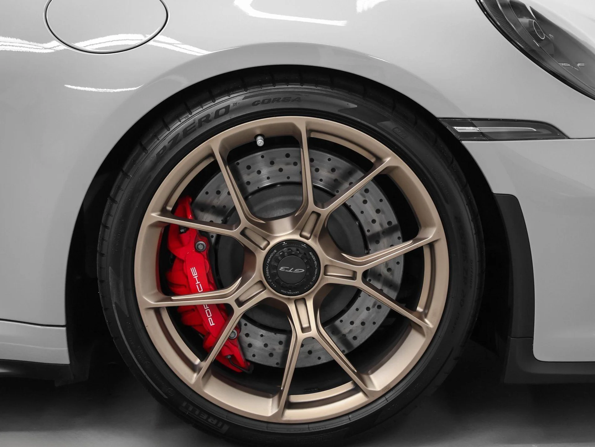 mph016_621815948_17_d9dd9275ec