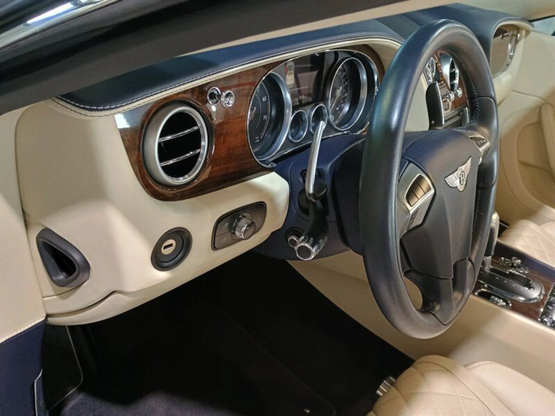 mph016_622492389_53d5ffb85c_800_f9ff76ae23