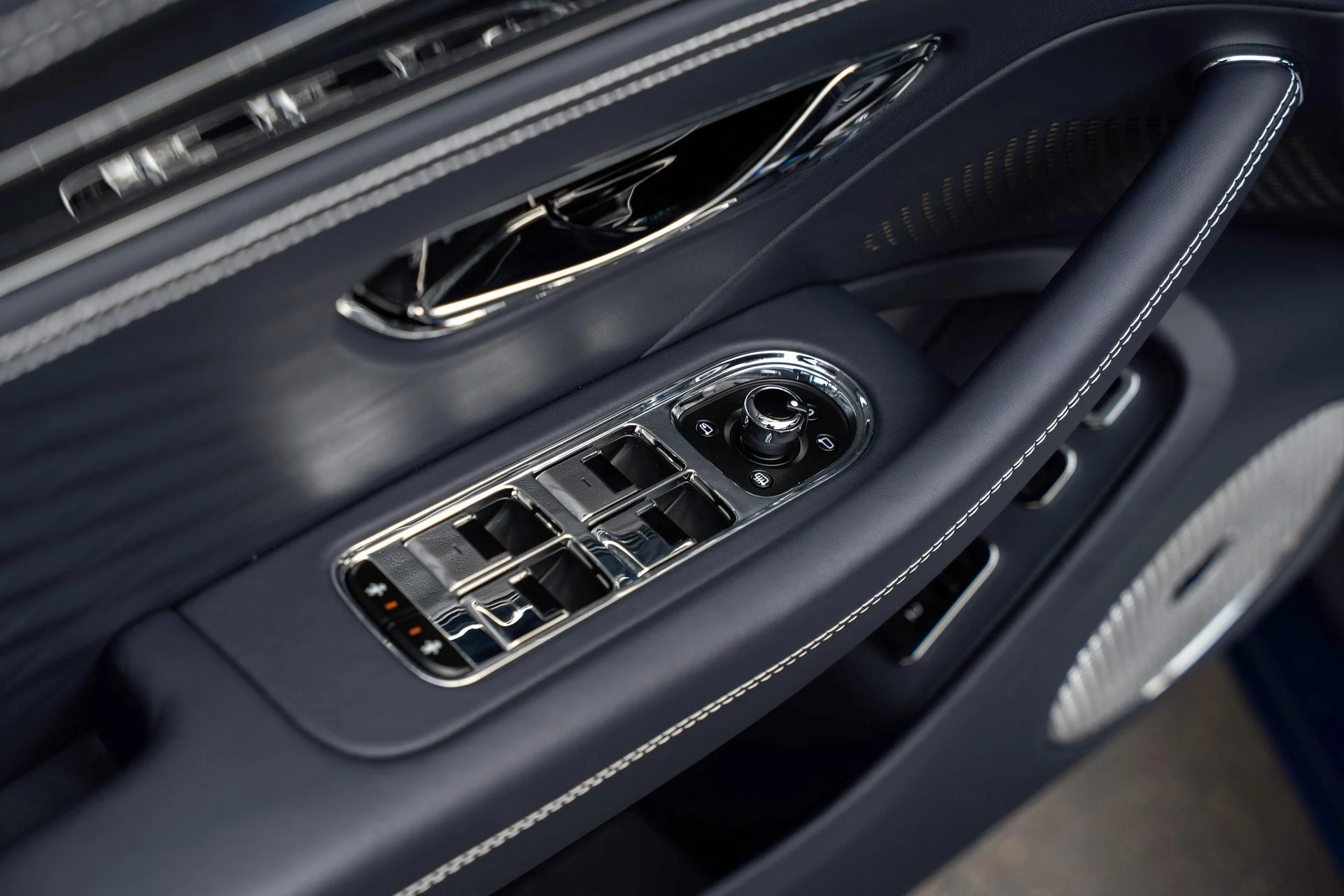 mph016_623893653_489302489_697e345b850c12f3842730e5_e096001d45