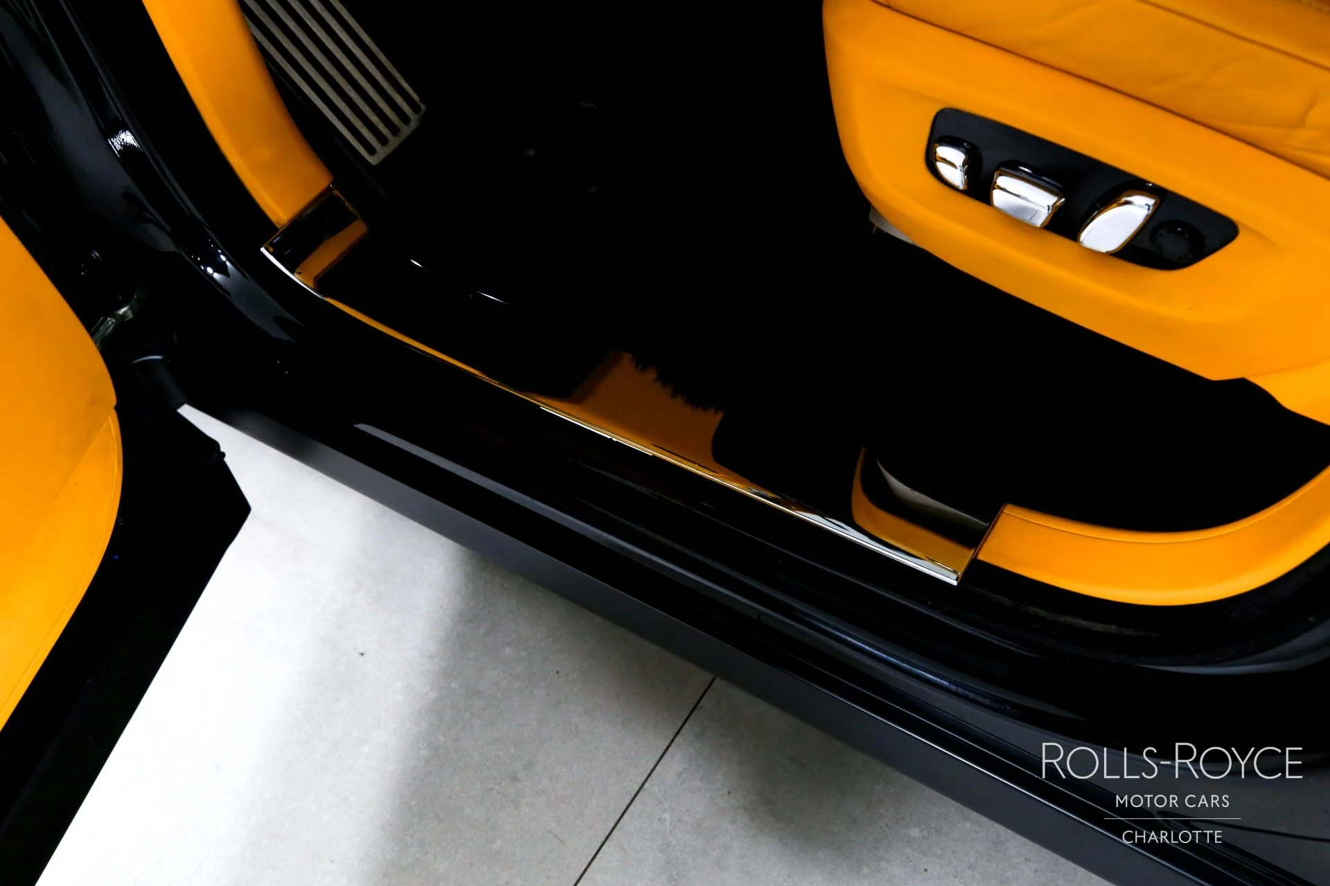 mph016_625275905_Used_2022_Rolls_Royce_Cullinan_1769449701_d605fa0fee