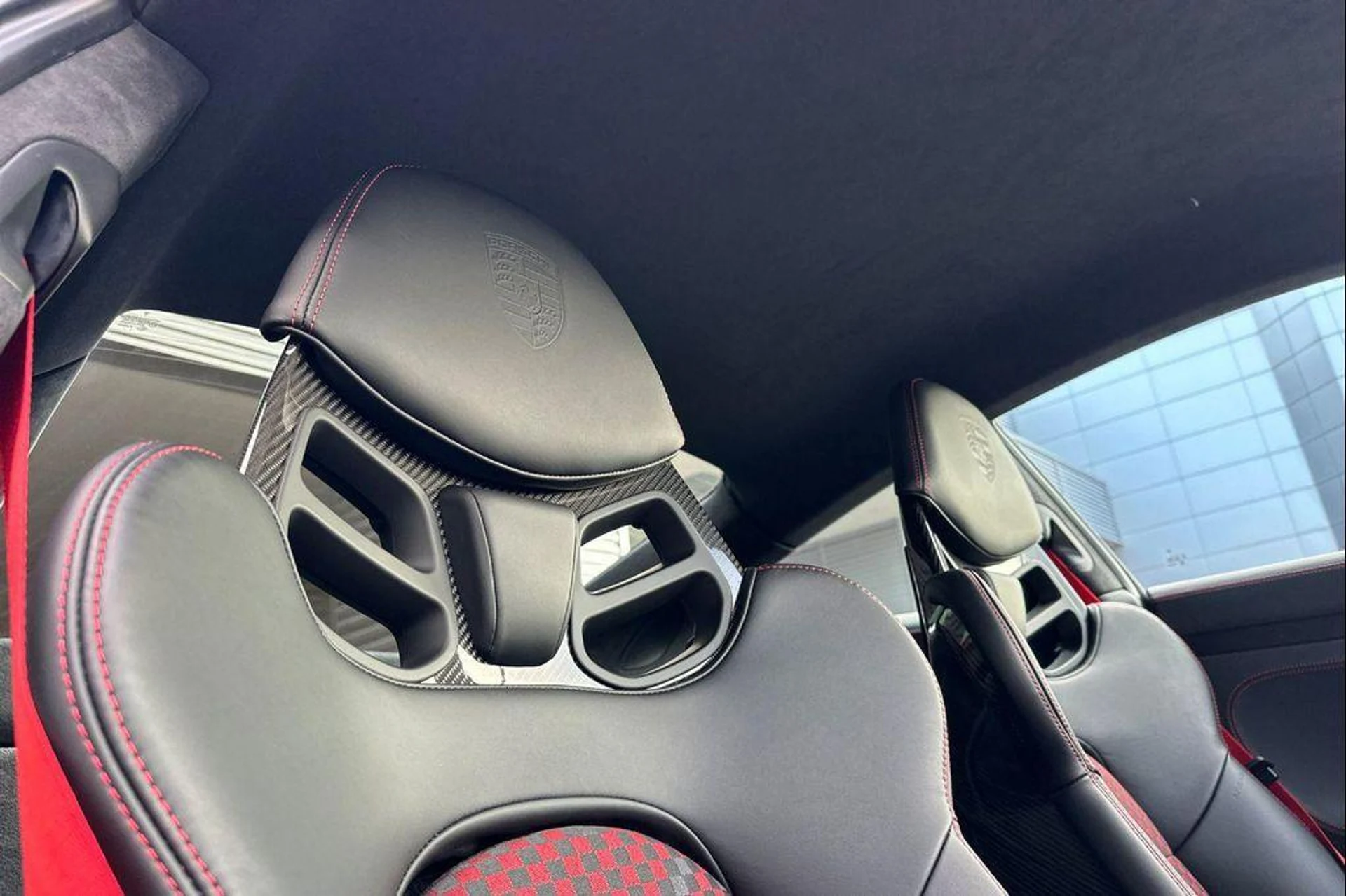 mph016_632424712_QVW_Vzb3_C6dn_Yty3h9ar_EUA_2_W4g_da7fdc9494