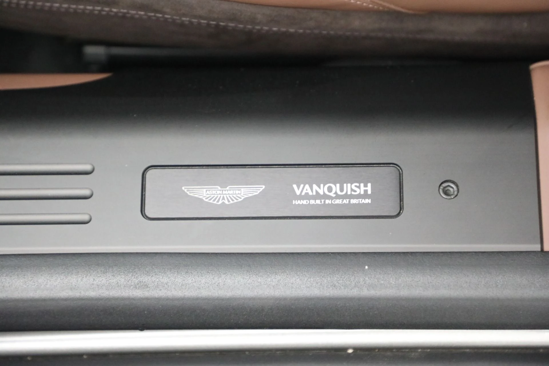 mph016_632450919_Used_2025_Aston_Martin_Vanquish_1791232652_41dc44bd65