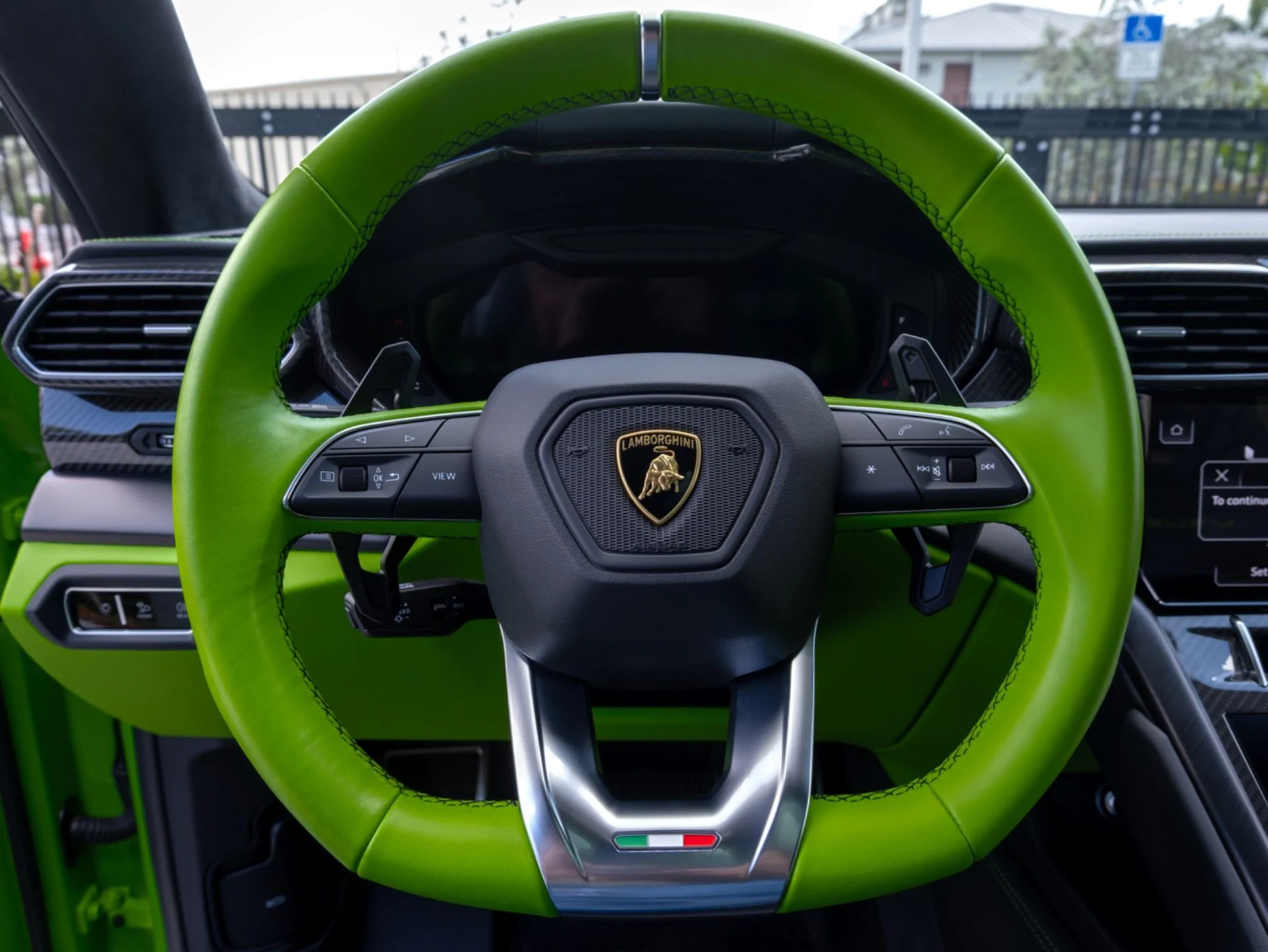 mph016_635439719_Used_2024_Lamborghini_Urus_S_1775489522_4e25aac8be