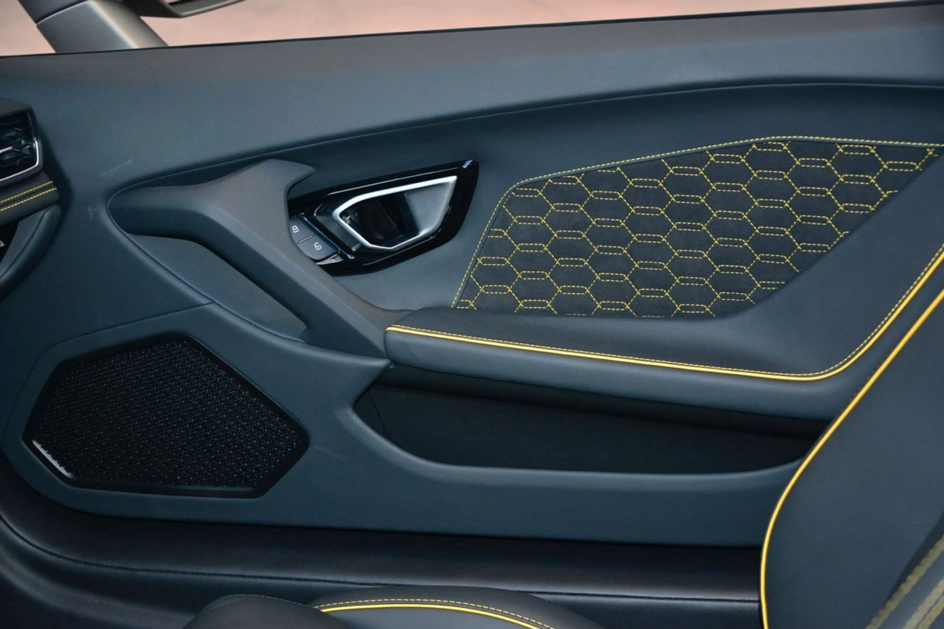 mph016_638329031_9ea99e1bb851c1b29fe8e60c318046a5x_be3842d120