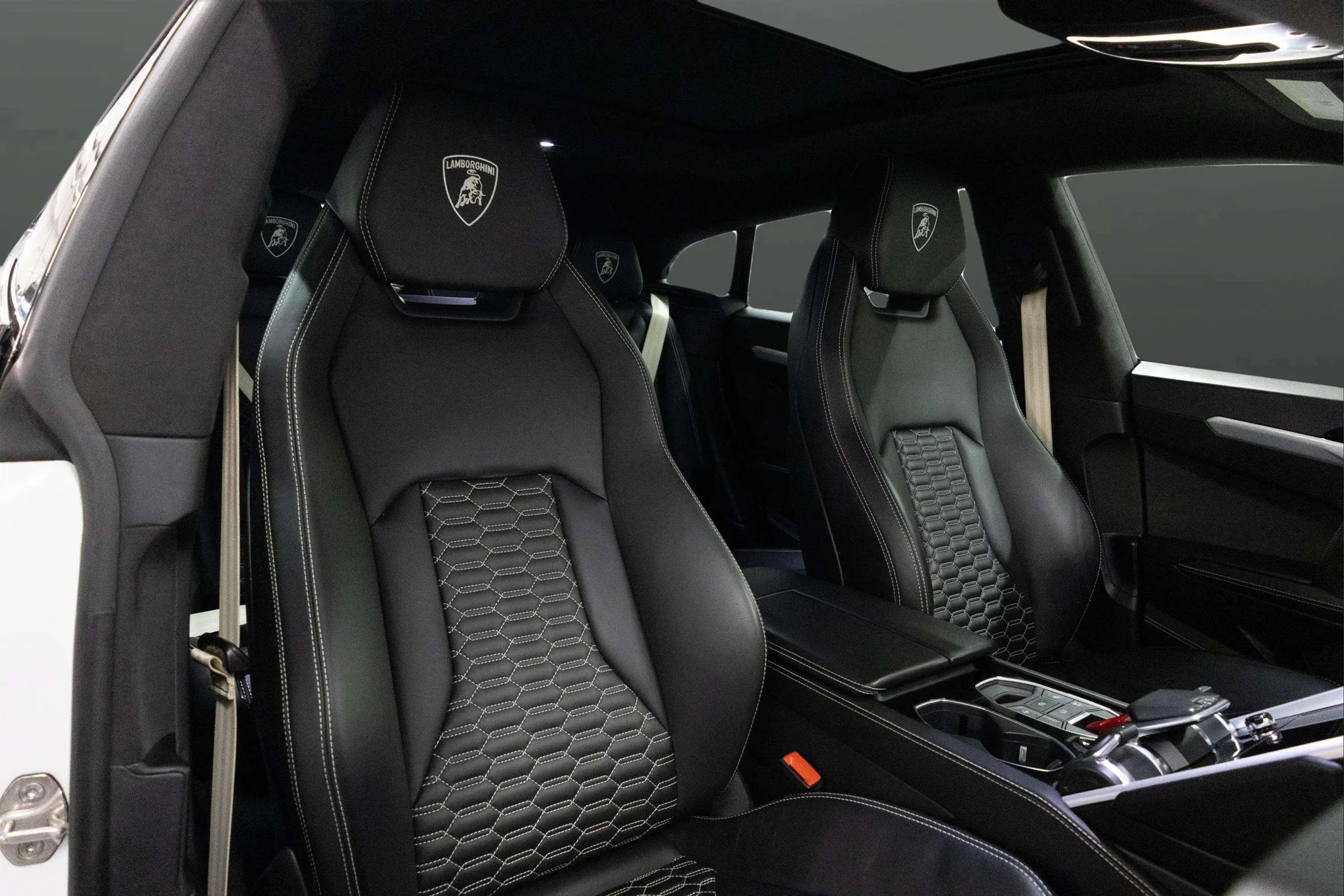 mph016_639919476_3f7819b4_a7d9_4ade_9d5f_4b83fdcde0bb_202120_Lamborghini20_Urus2028_ZPBCA_1_ZL_3_MLA_1510329_17_5464f0da42