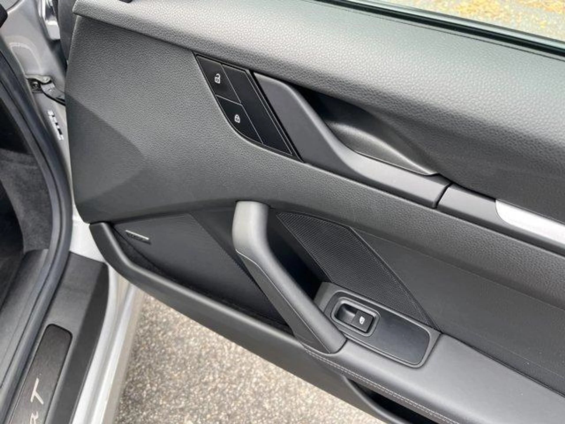 mph016_645231517_mo6en_EA_Rrbe_D0_Hdmp51e5_At_Dd_HM_3c3a506837