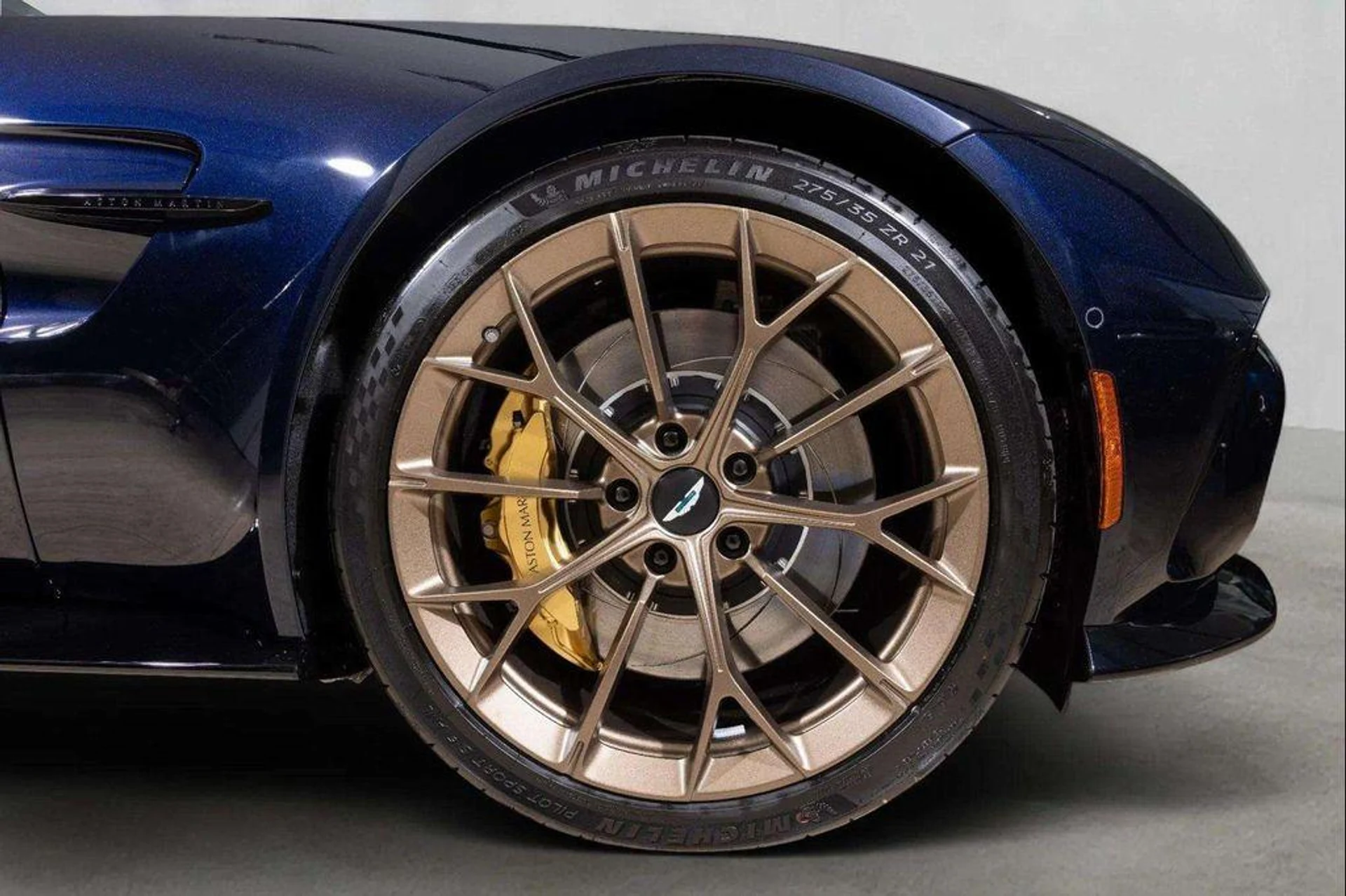 mph016_646848445_9_8m_HE_WH_81x_DIH_Tt_Z_Vwjj_Pv_Hh8_9f6515911a