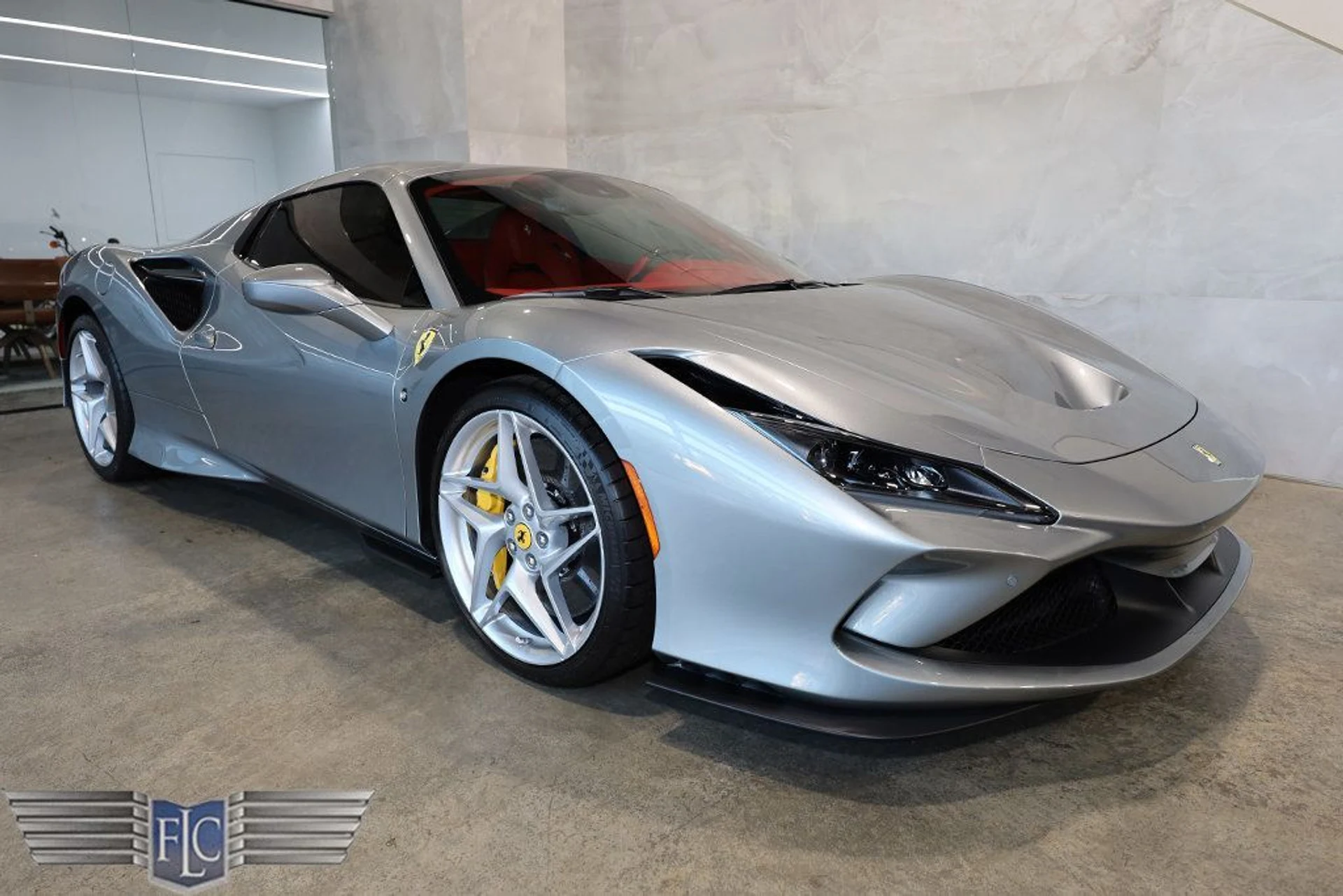 mph016_651084796_used_2021_ferrari_f8_spider_convertible_9689_22996812_17_1024_05673a5eda