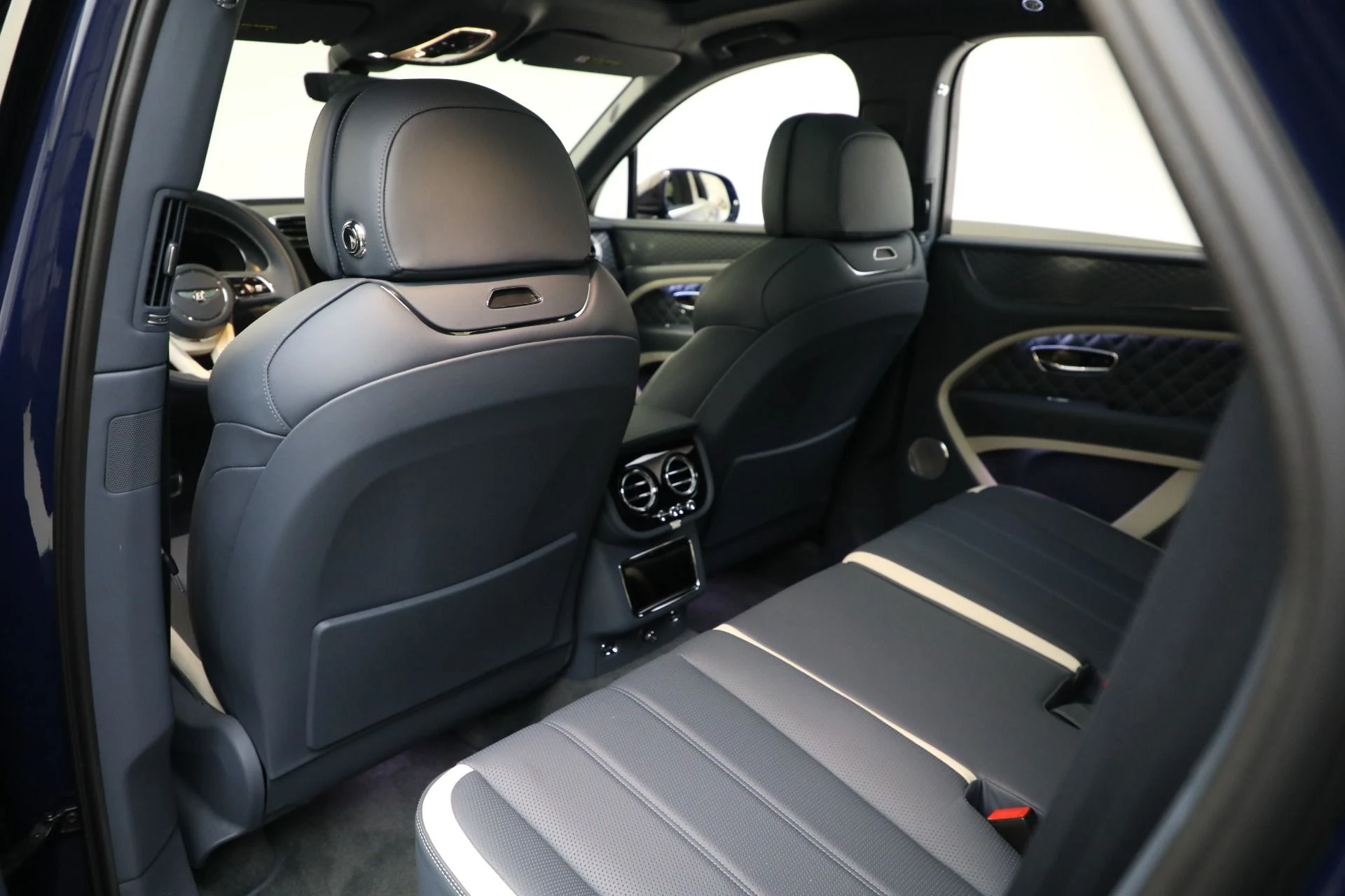 mph016_657444050_Used_2023_Bentley_Bentayga_Speed_facefbfaec