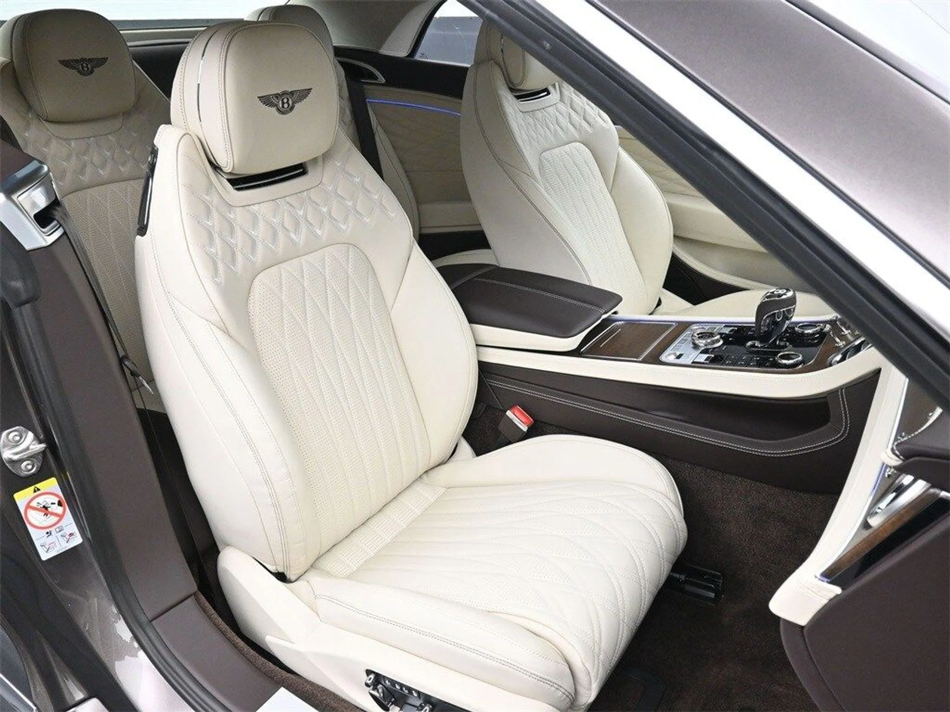 mph016_657716830_fb8e4c4726373ab0bce25660c2bee9bdx_8d61707db3