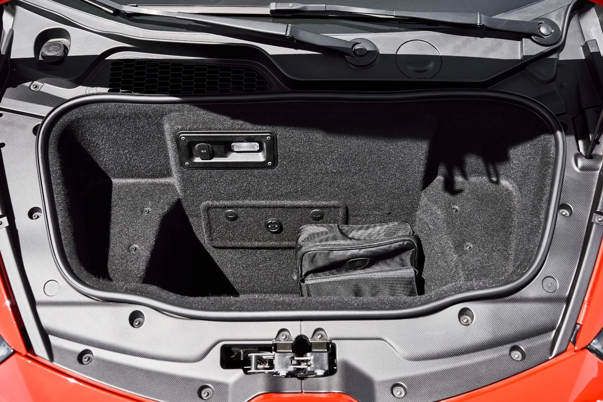 mph016_658836626_Used_2023_Lamborghini_Huracan_EVO_Base_1776733386_16814d26d9