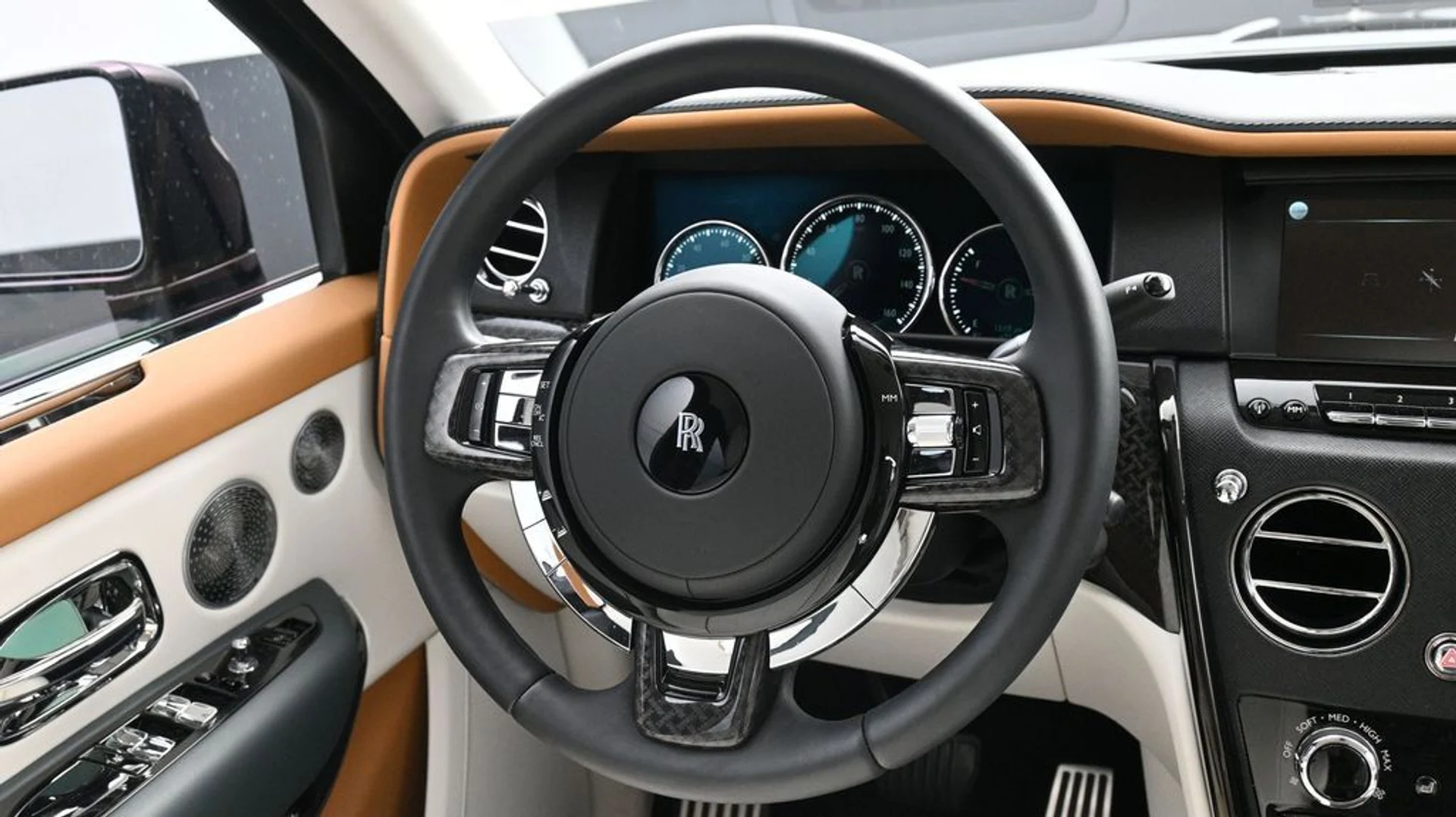 mph016_661773238_95d34e993ae3803dd134be775f11ee26x_c6cd2929b9