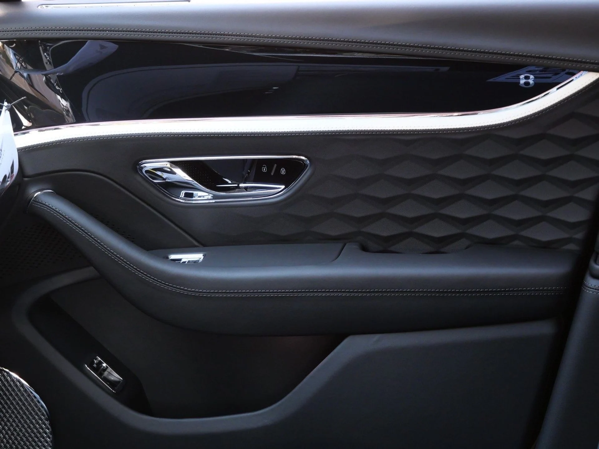 mph016_662236679_bfe78429354f5efe2a2d568943abe153x_ecb0b73201