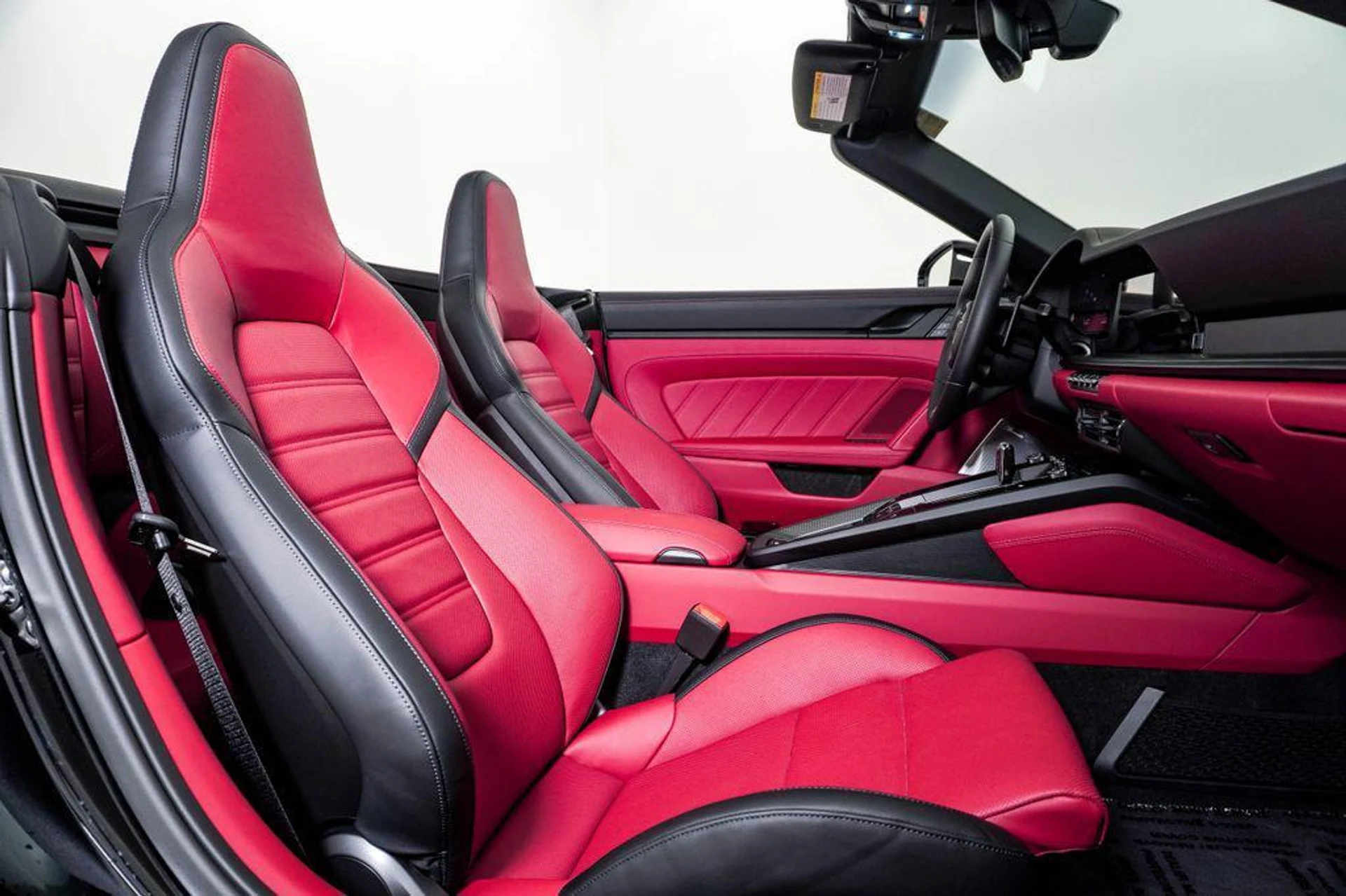 mph016_662247315_OW_3_UI_Ms_Ge_V6_Id_O_Fp9w_Ia_P6_F6z8k_e986dfa423