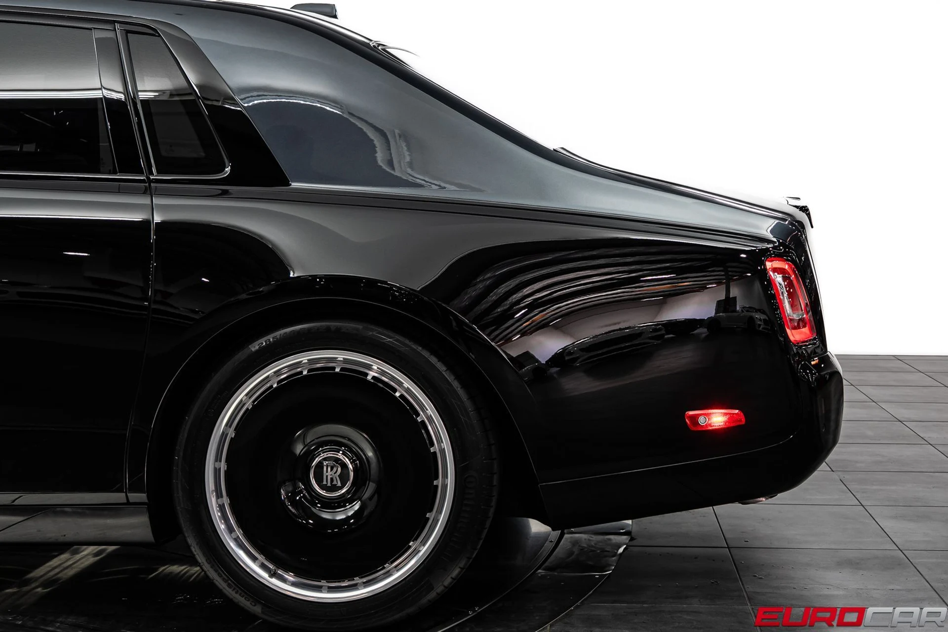 mph016_670979569_aac803fa_7a2b_4857_acef_38e94c9e514a_77f842084c