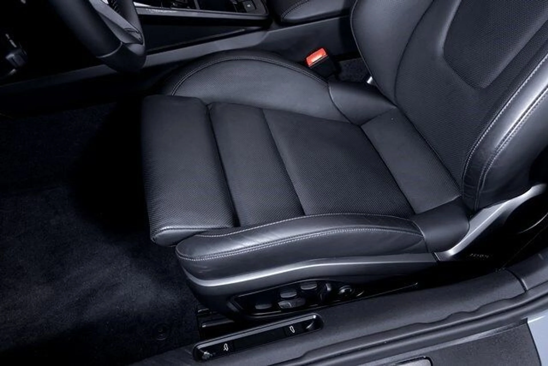 mph016_671015175_4ae1b572b74e354f6fd3c3dd7c21b8b3x_a548985d7d