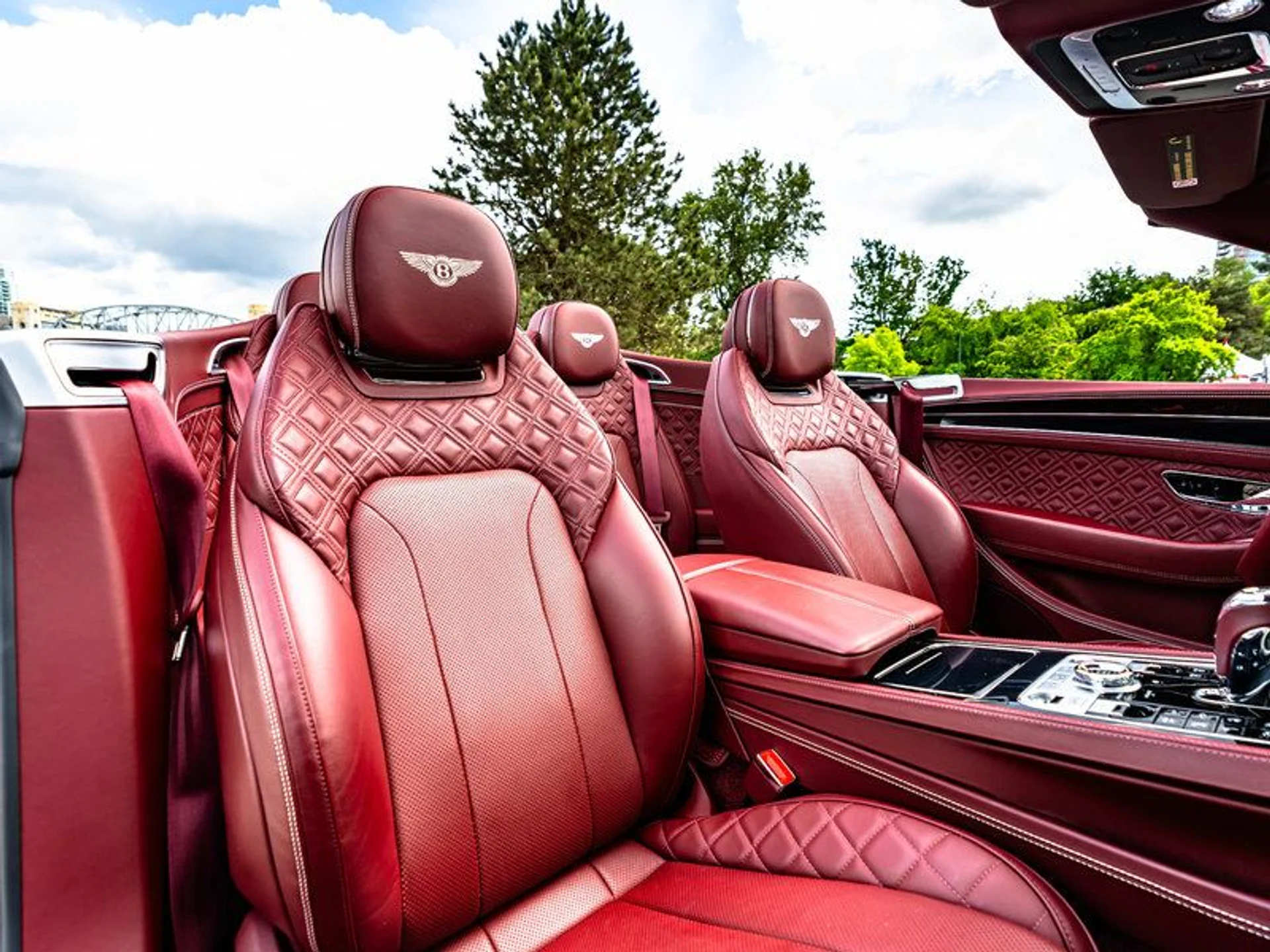mph016_671048952_38334218_00588_2020_bentley_continental_gt_convertible_017_6177e473cf