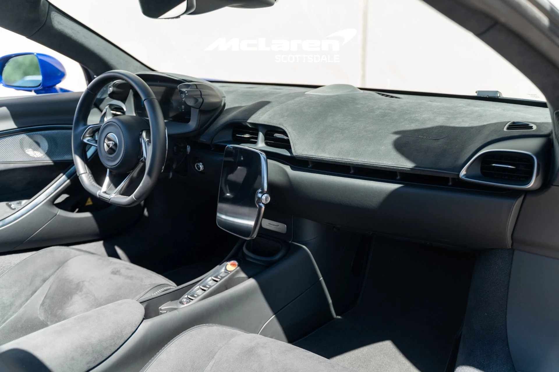 mph016_672467083_Used_2025_MCLAREN_ARTURA_Performance_1774894895_b3d31228a7