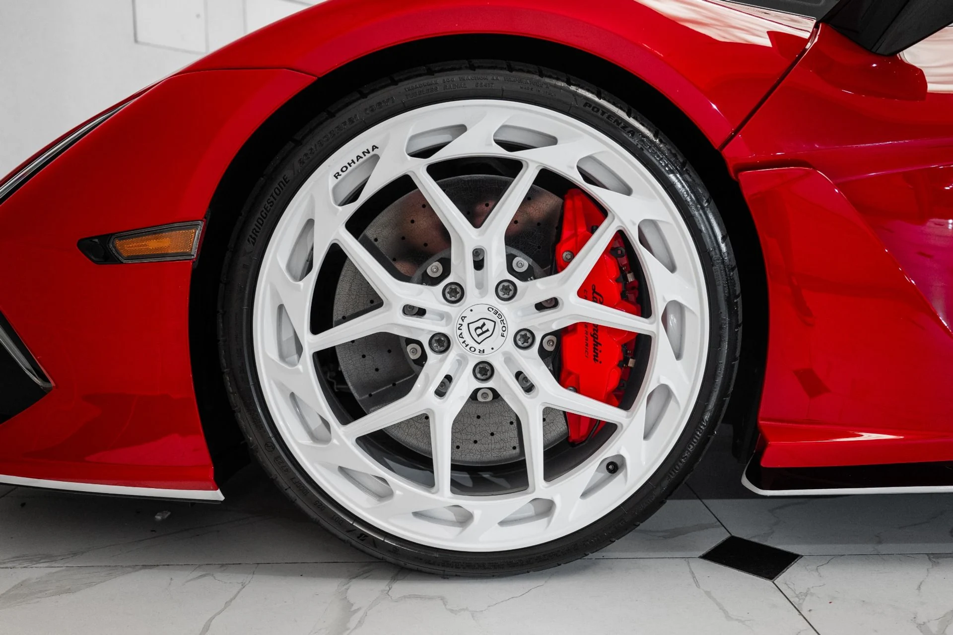 mph016_674005930_Used_2024_Lamborghini_Revuelto_1754711013_a09e450083