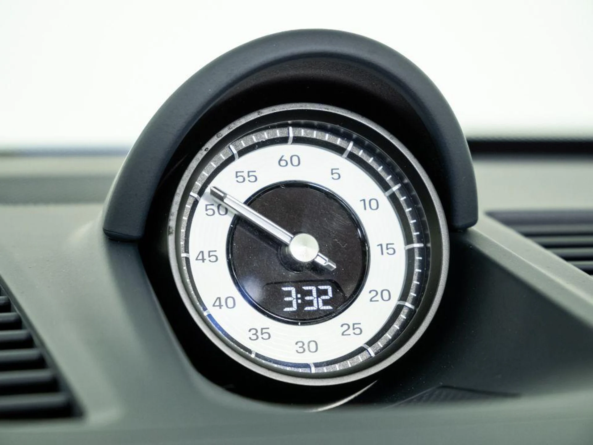 mph016_678705447_Ah_Q8eu_Wqy_O2_K7_K9nj_C_Ook_XDU_Sq4_4a7a88bc47