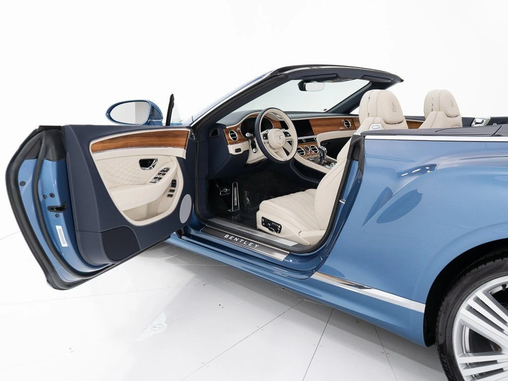 mph016_679641230_6d845b2654b060f64fa3a2747d22659d_197a1f569f