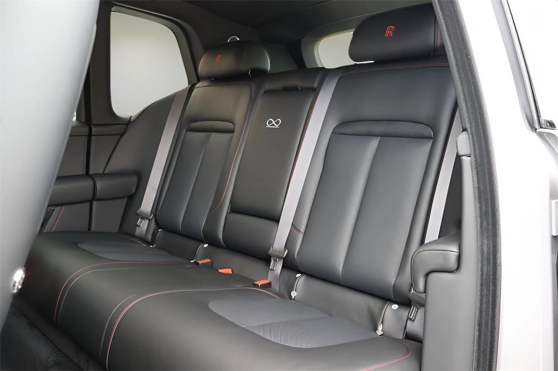 mph016_694342897_17_7750e8c048